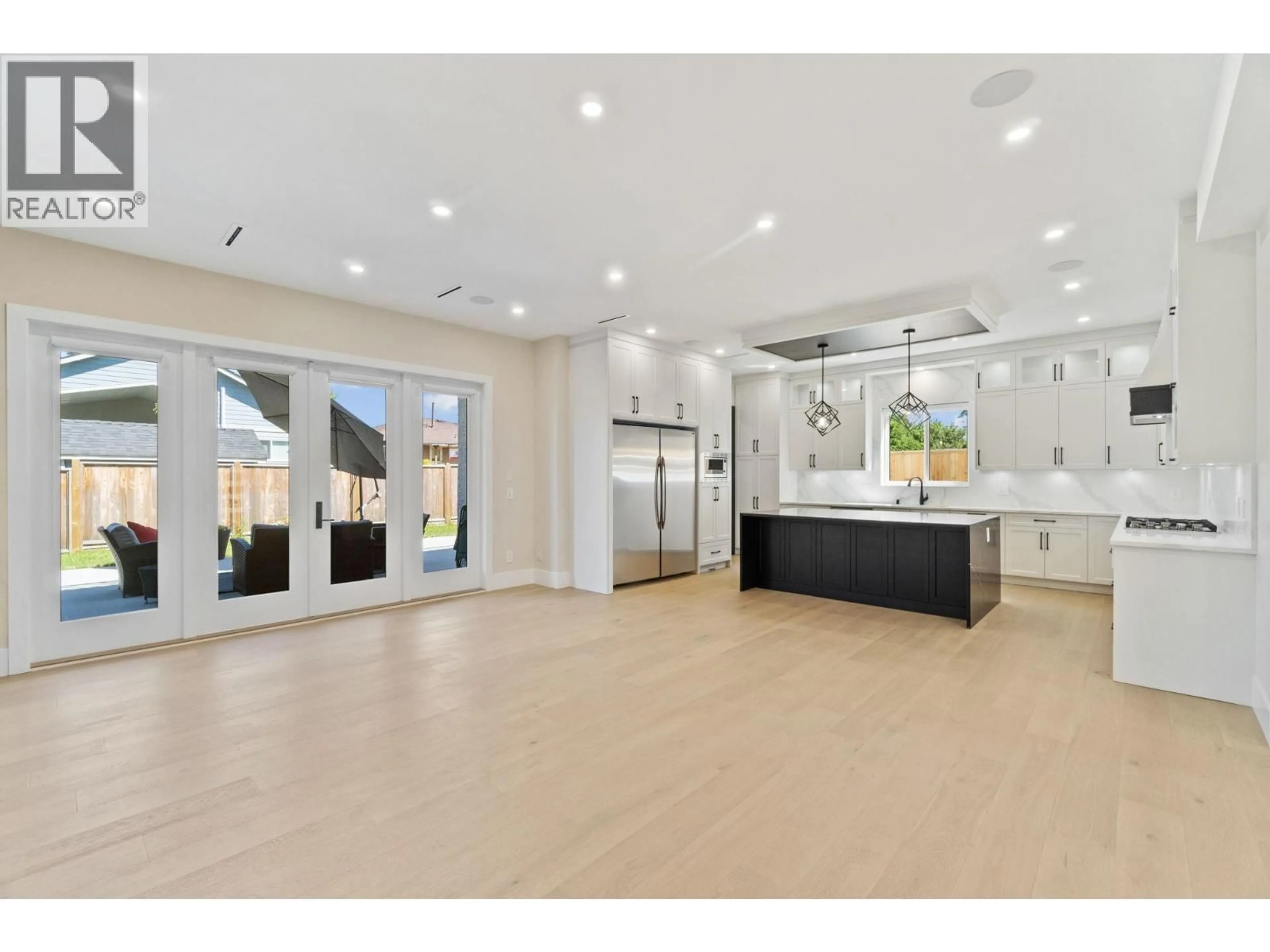 Indoor foyer for 841 RONDEAU STREET, Coquitlam British Columbia V3J5Z4