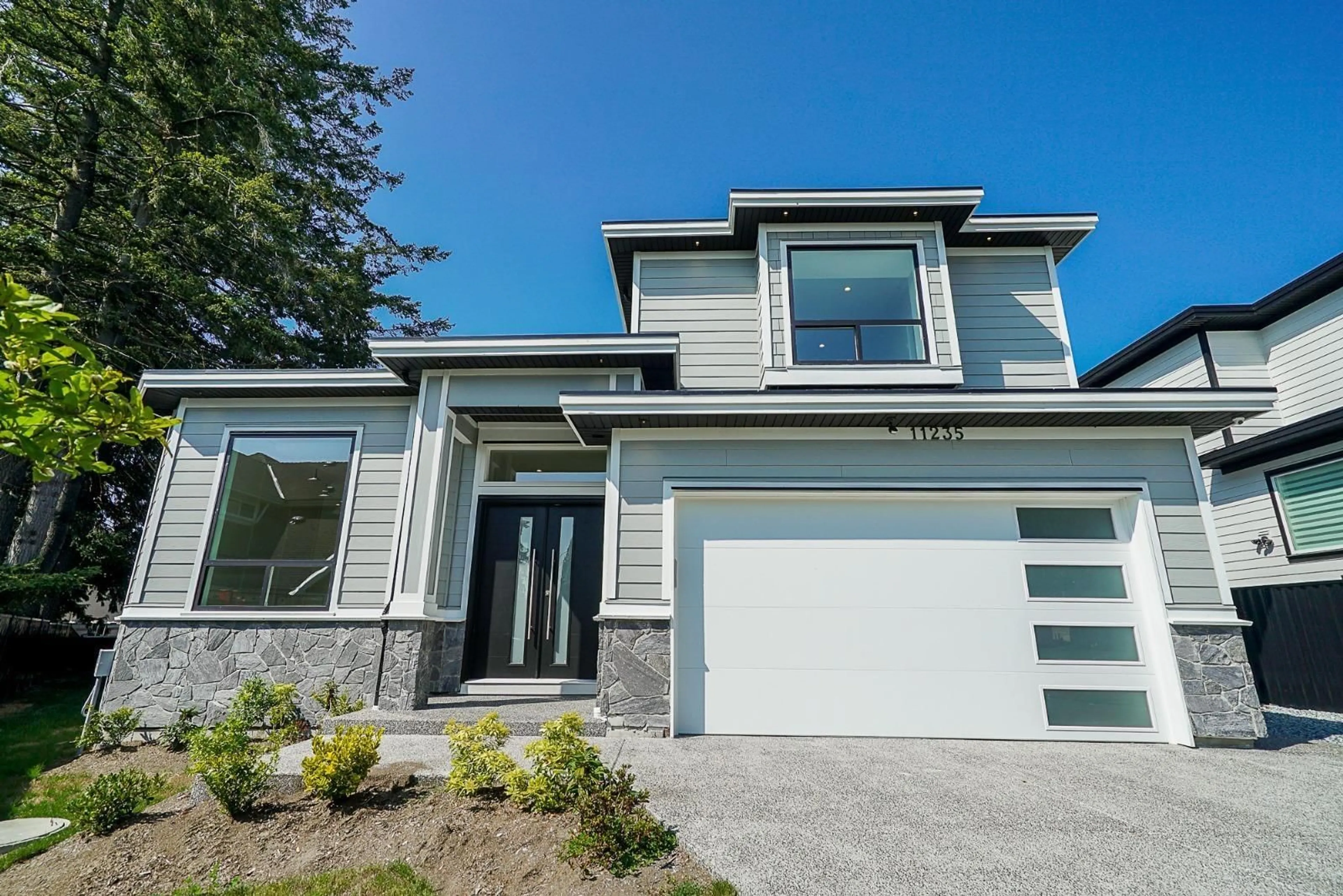 Home with vinyl exterior material, street for 11235 81A, Delta British Columbia V4C2A2