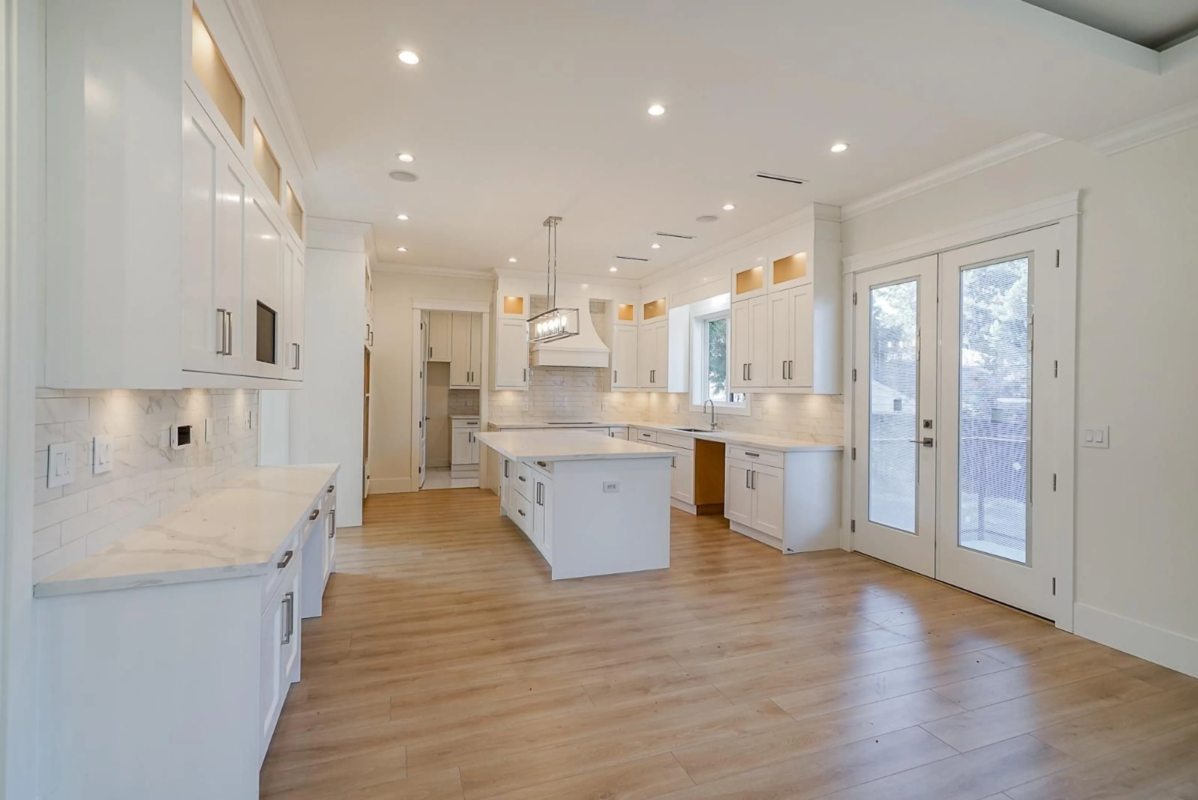 Open concept kitchen, unknown for 11235 81A, Delta British Columbia V4C2A2