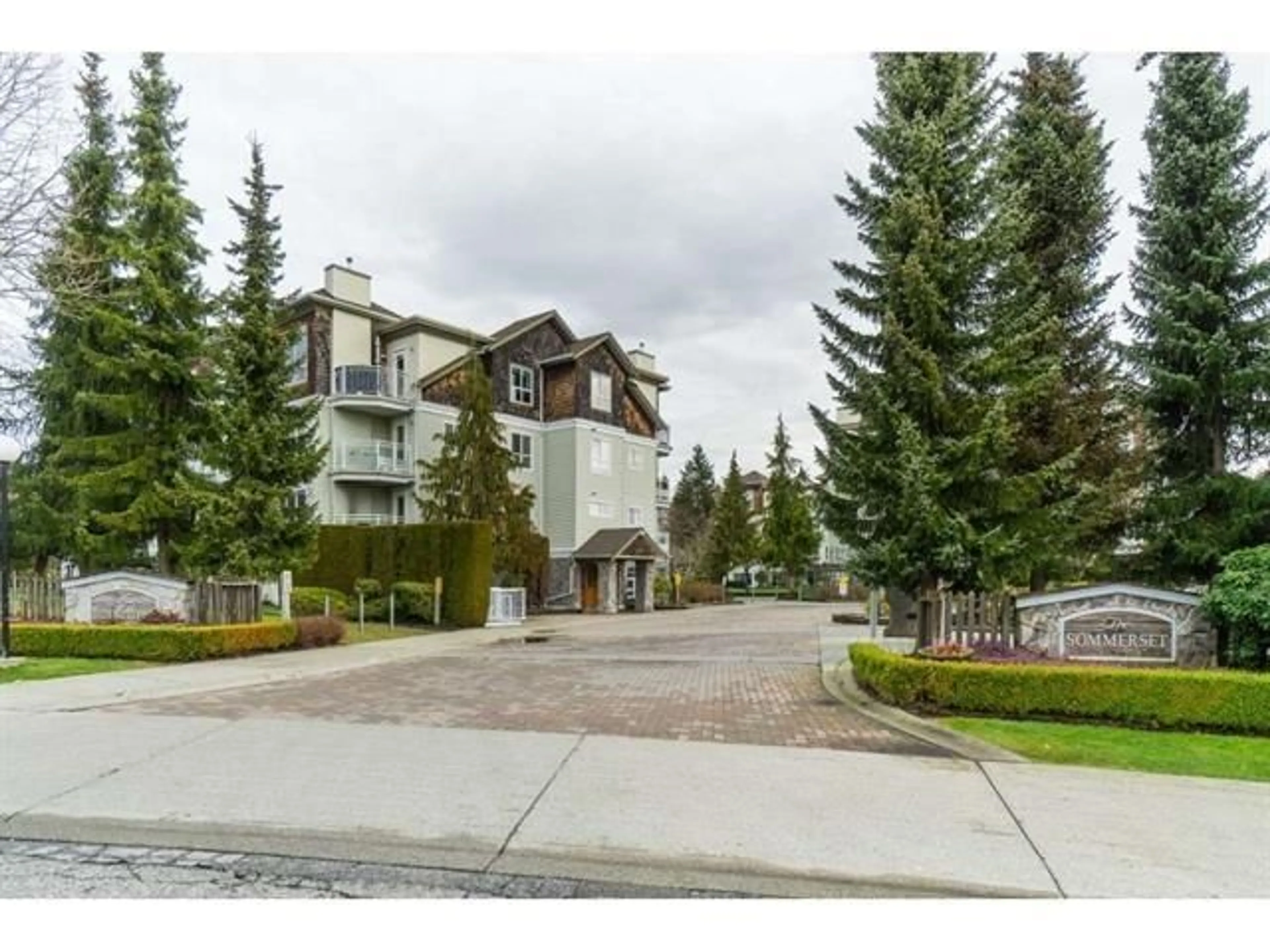 A pic from outside/outdoor area/front of a property/back of a property/a pic from drone, street for 207 - 10186 155, Surrey British Columbia V3R0R6