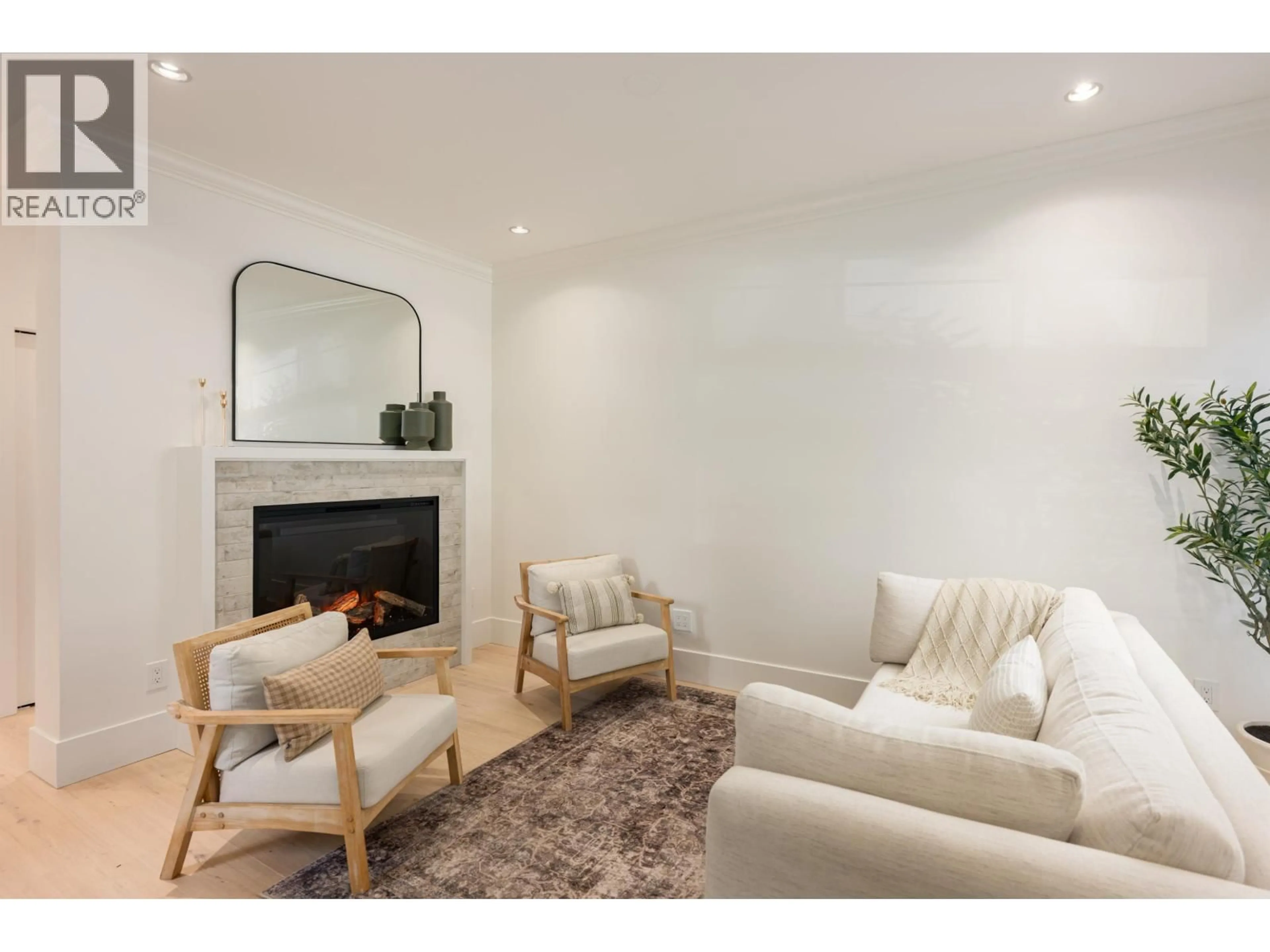 Living room with furniture, wood/laminate floor for 3382 MASON AVENUE, Coquitlam British Columbia V3B7M9