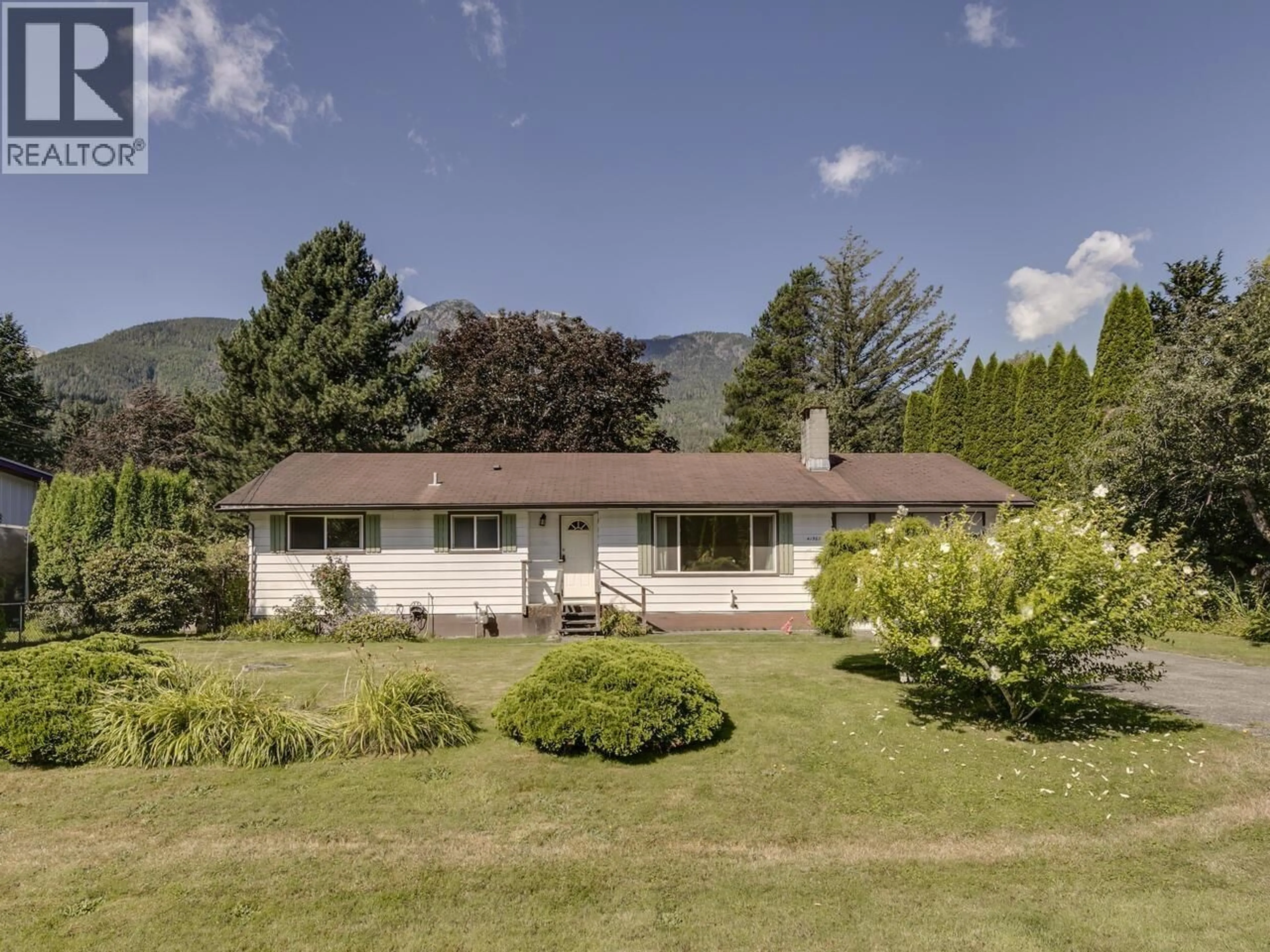 A pic from outside/outdoor area/front of a property/back of a property/a pic from drone, mountain view for 41587 GRANT ROAD, Squamish British Columbia V0N1H0