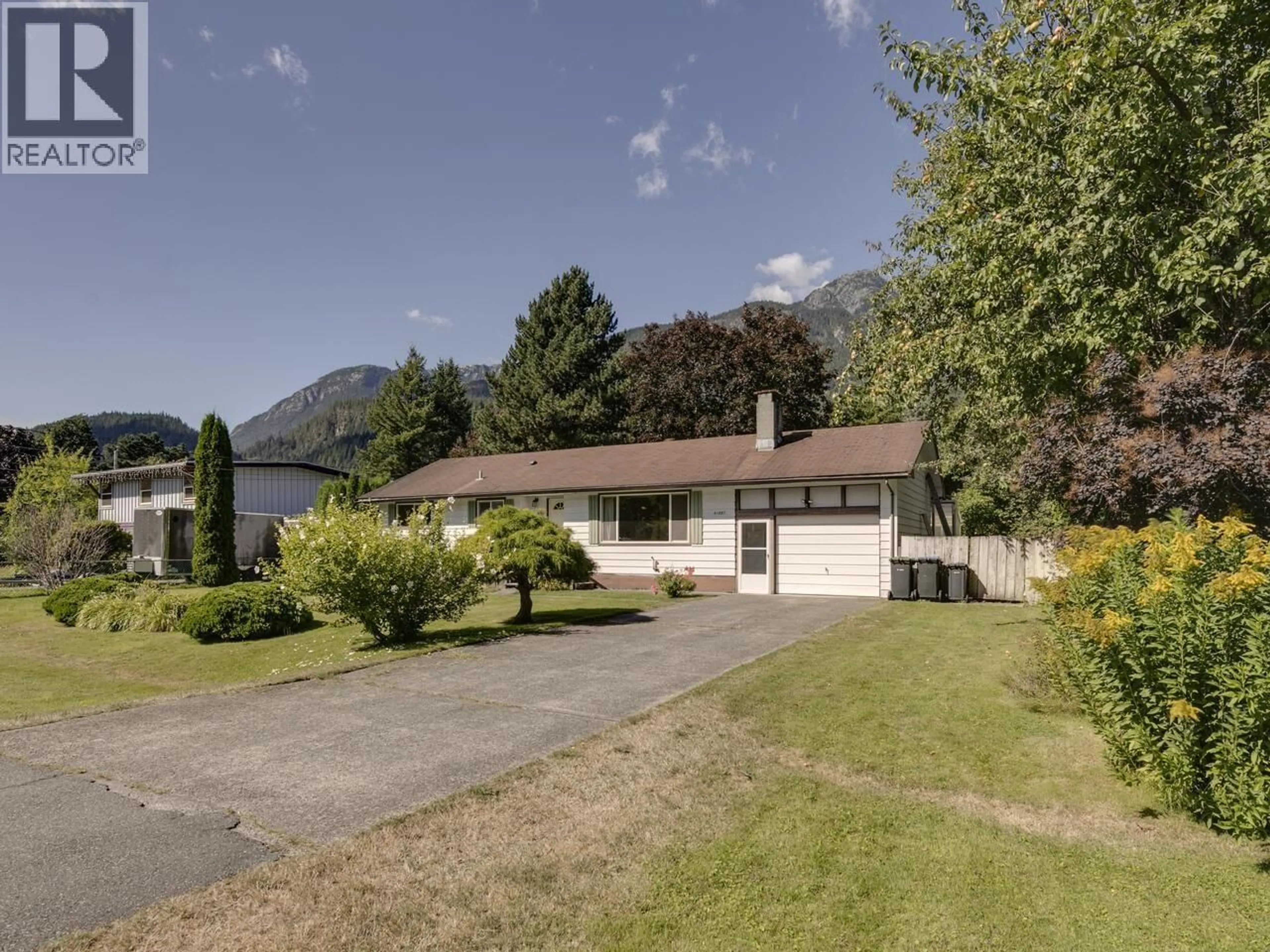 A pic from outside/outdoor area/front of a property/back of a property/a pic from drone, mountain view for 41587 GRANT ROAD, Squamish British Columbia V0N1H0