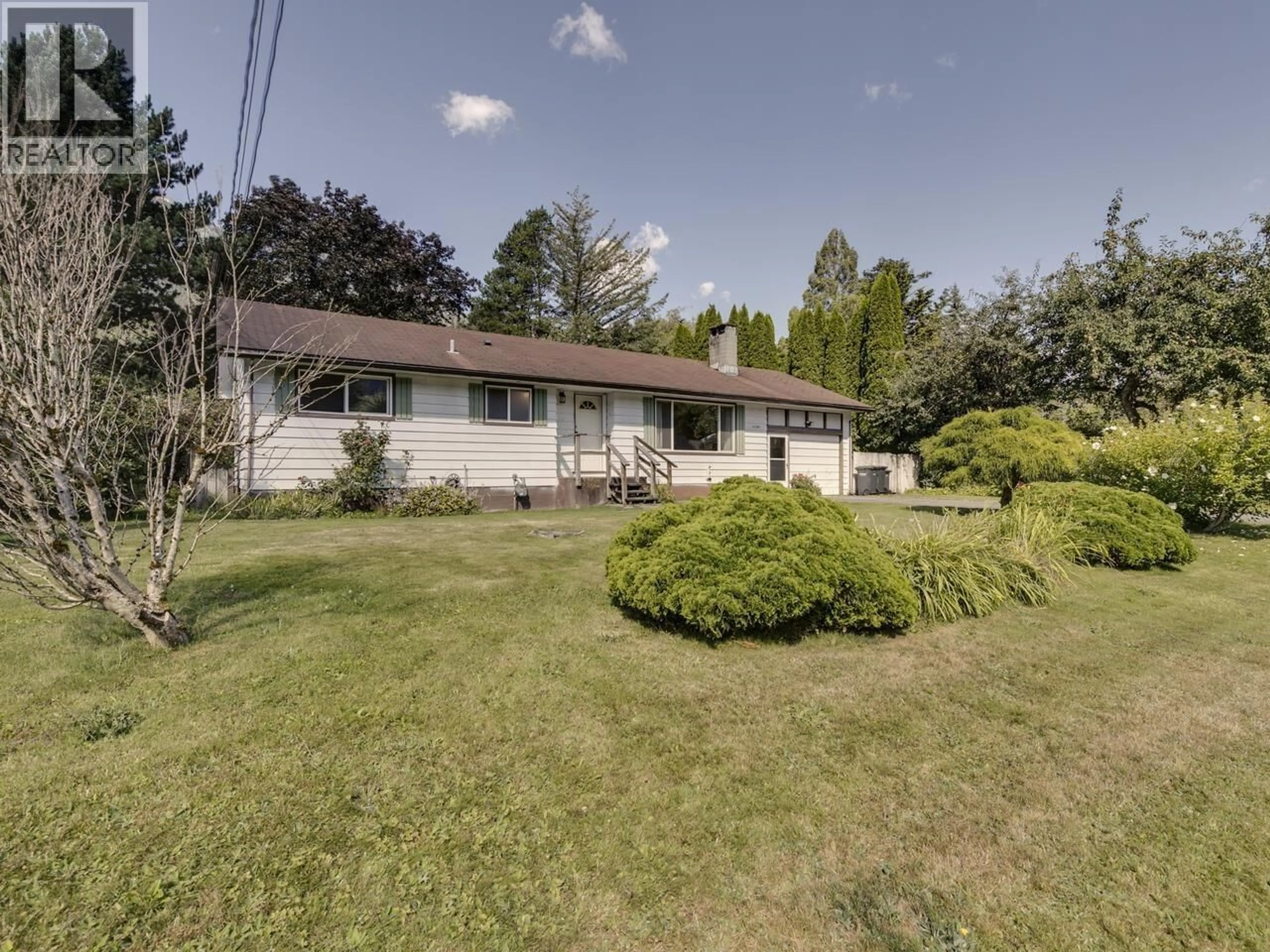 A pic from outside/outdoor area/front of a property/back of a property/a pic from drone, unknown for 41587 GRANT ROAD, Squamish British Columbia V0N1H0