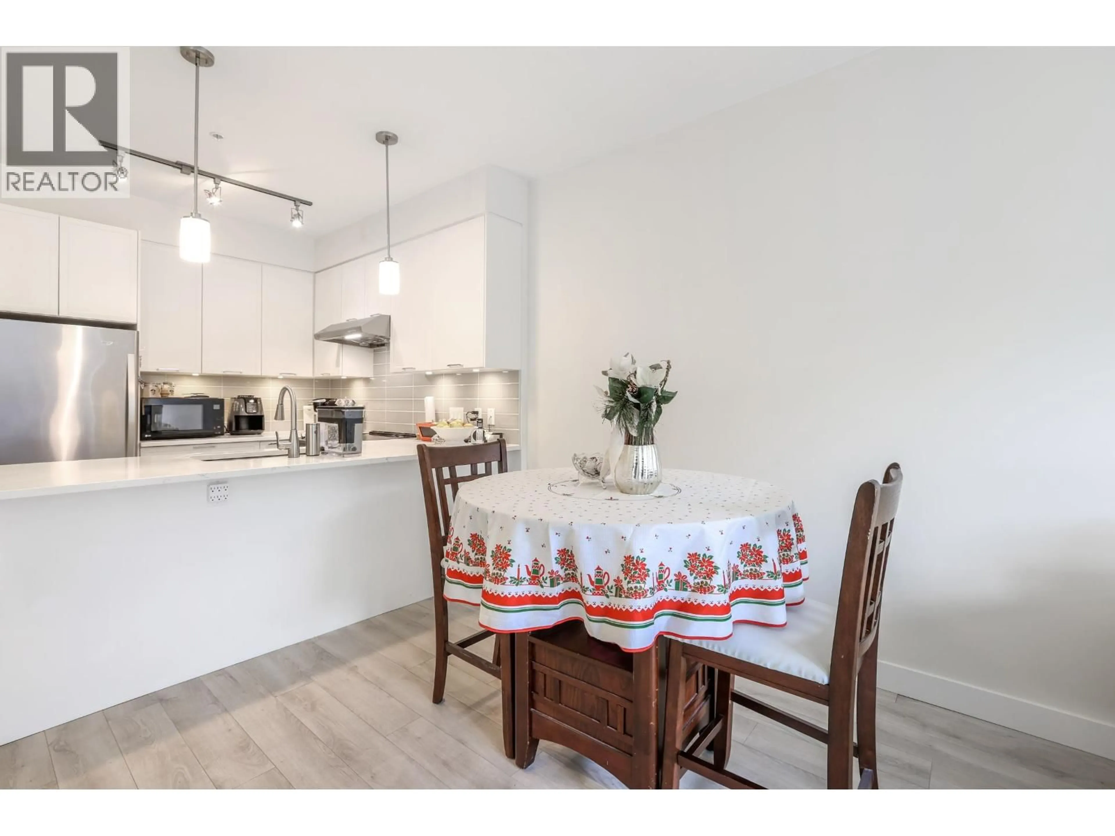 Standard kitchen, unknown for 106 - 828 GAUTHIER AVENUE, Coquitlam British Columbia V3K0E9