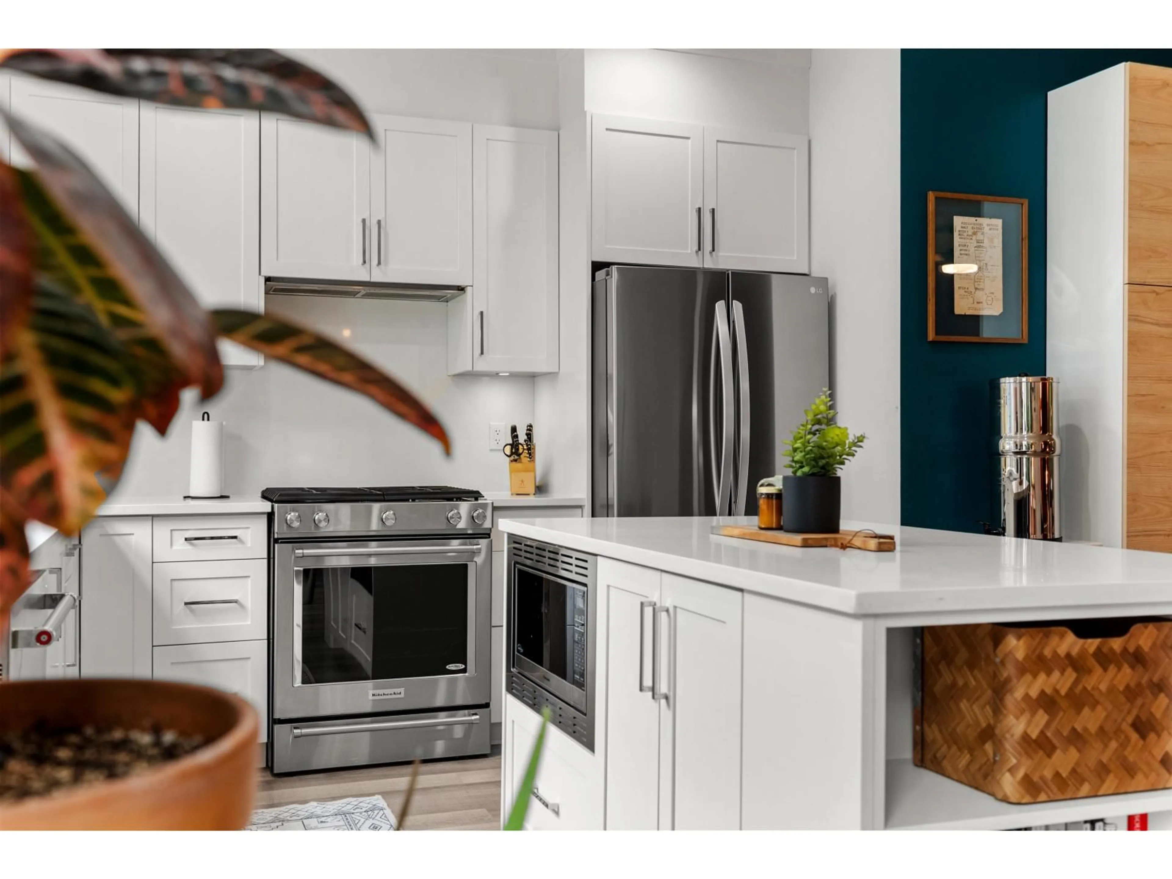 Open concept kitchen, unknown for 8 - 2427 164, Surrey British Columbia V3Z0R6