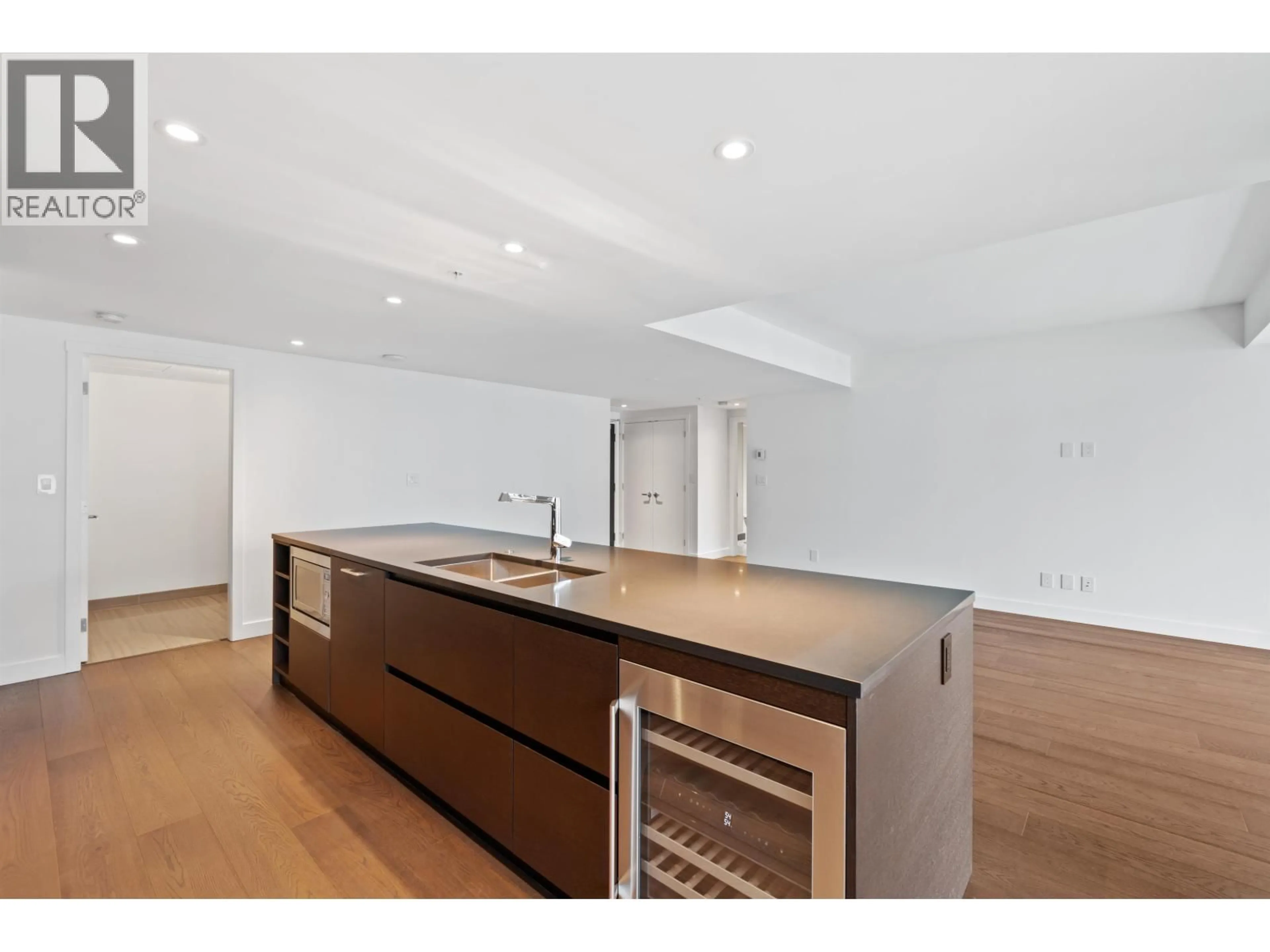 Open concept kitchen, unknown for 603 - 1571 57TH AVENUE, Vancouver British Columbia V6P0H7