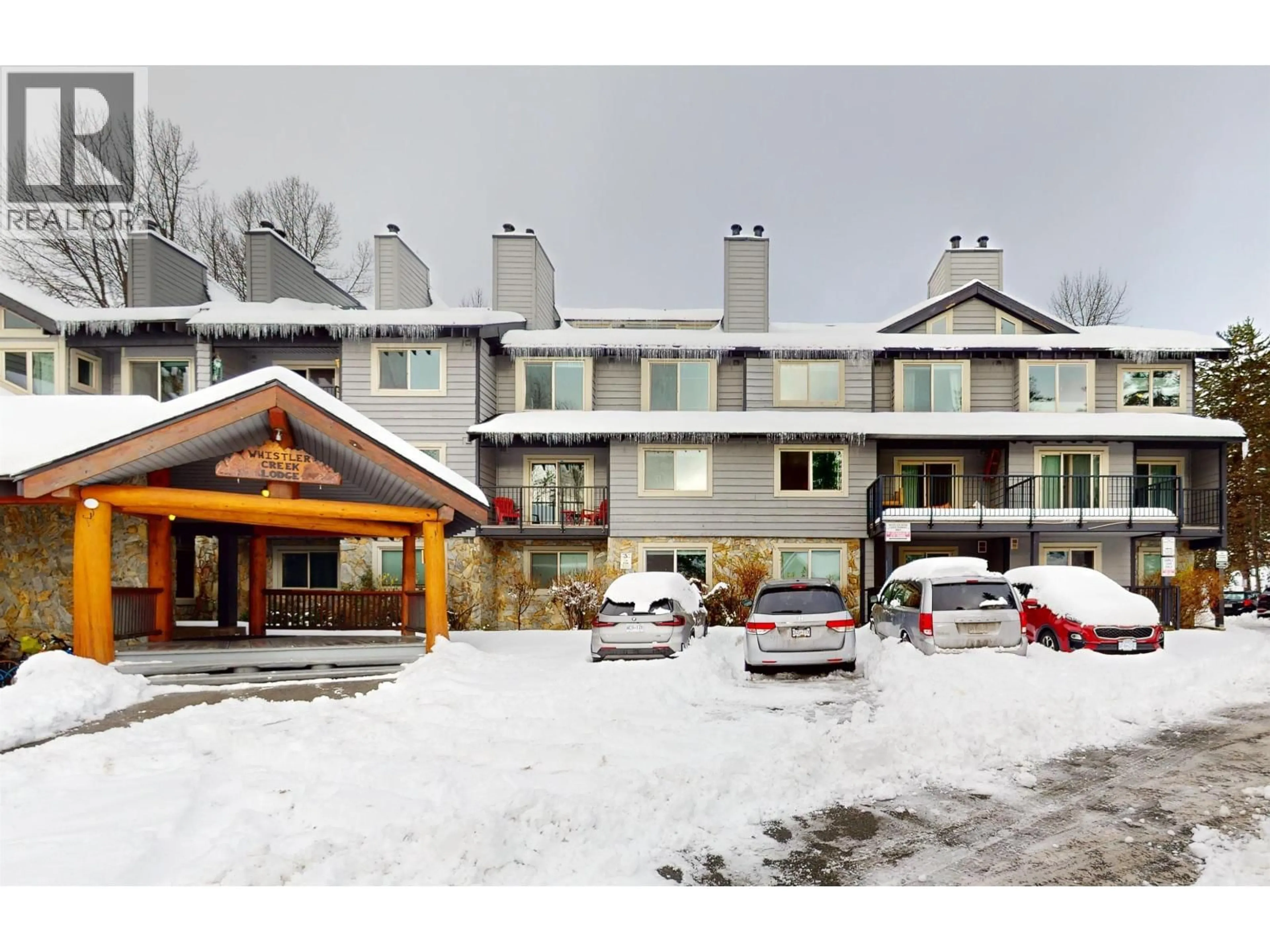 Indoor foyer for 301 - 2021 KAREN CRESCENT, Whistler British Columbia V8E0H1