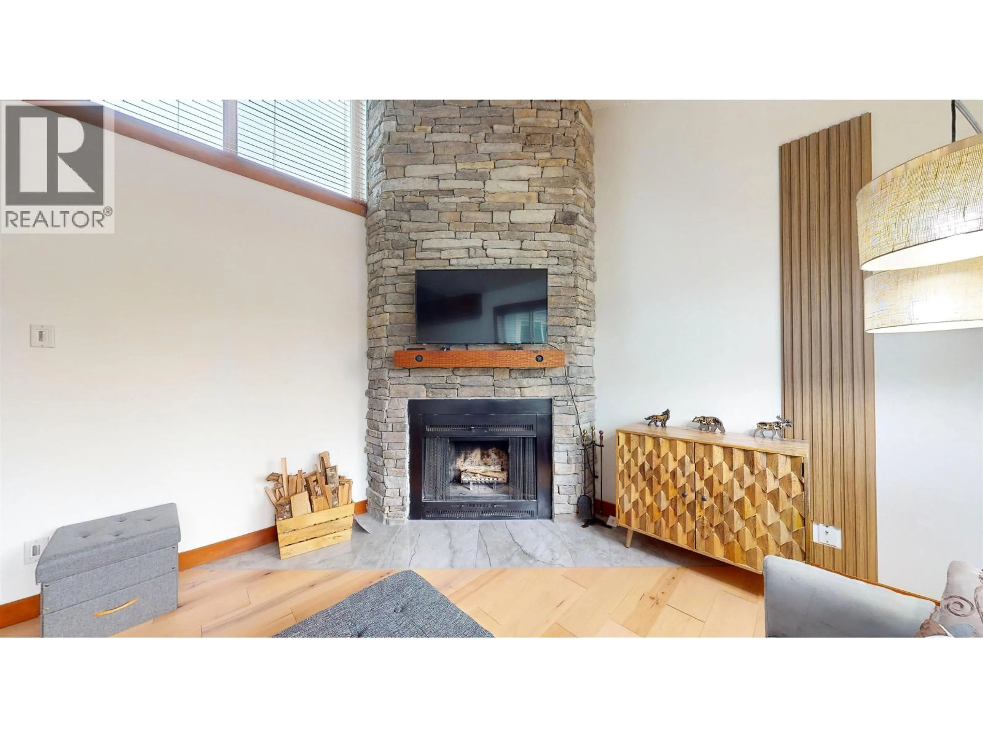 Unknown for 301 - 2021 KAREN CRESCENT, Whistler British Columbia V8E0H1