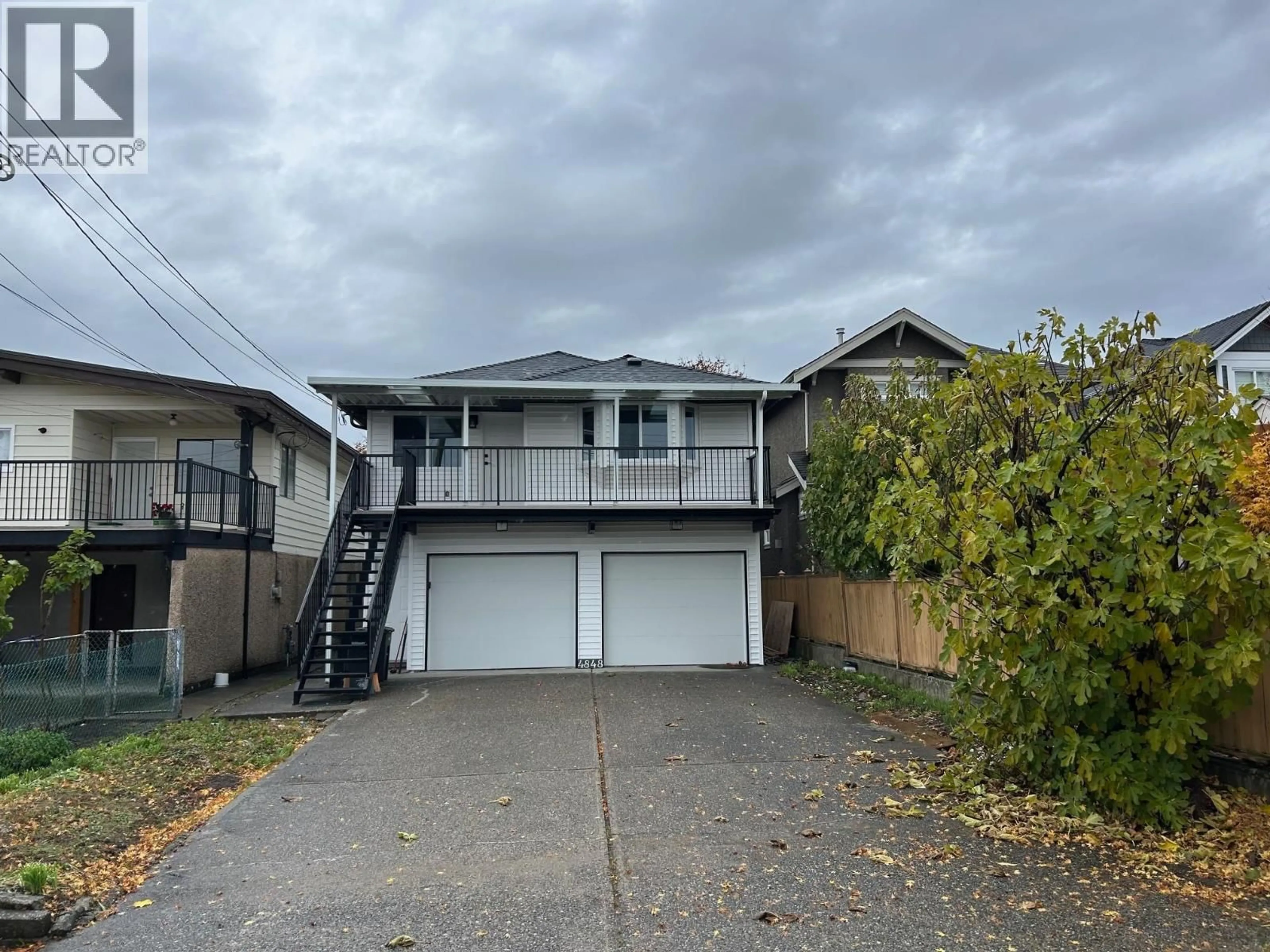A pic from outside/outdoor area/front of a property/back of a property/a pic from drone, street for 4848 FRANCES STREET, Burnaby British Columbia V5C2S4
