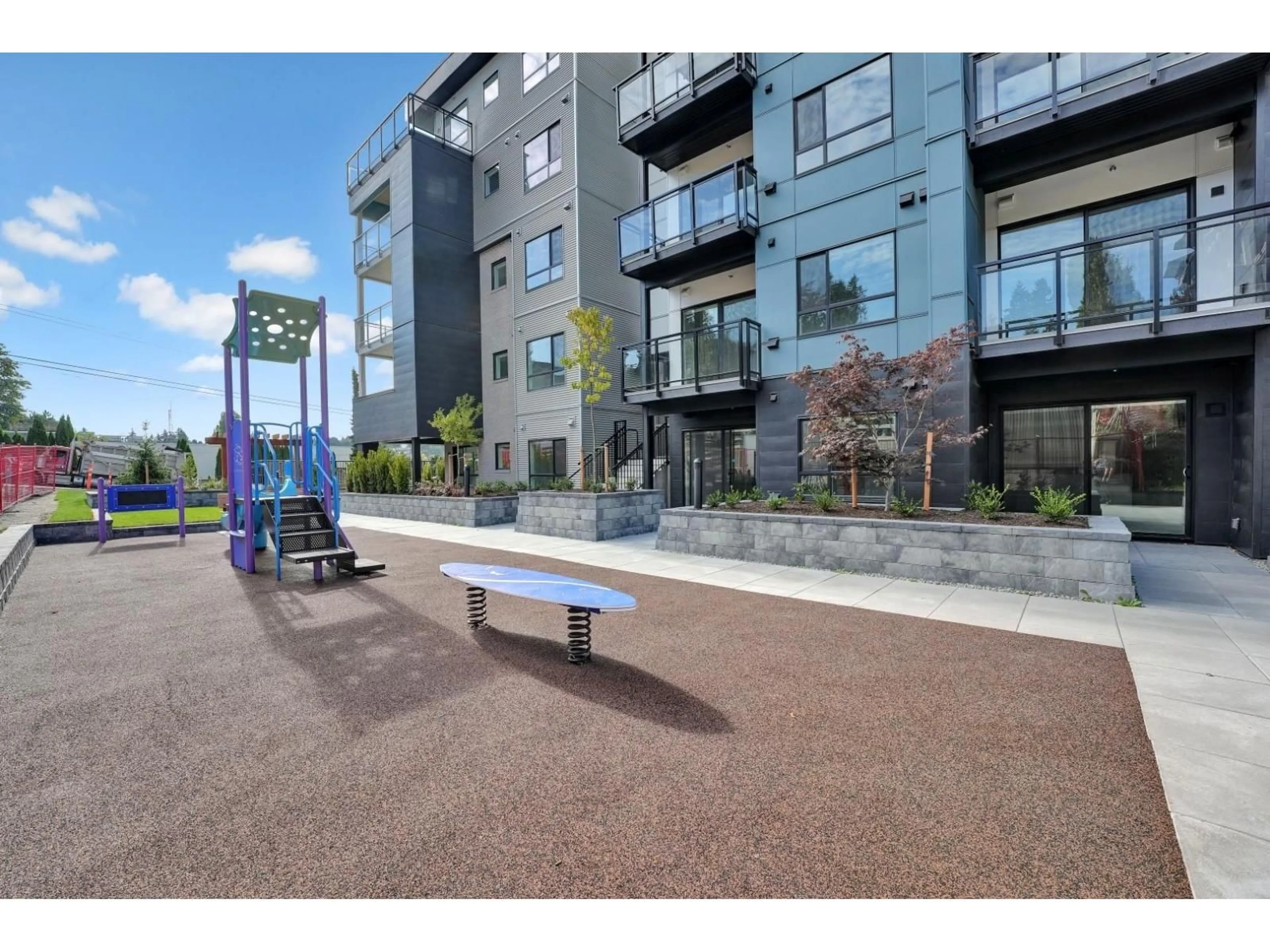 Patio, unknown for 401 - 33886 PINE, Abbotsford British Columbia V0V0V0