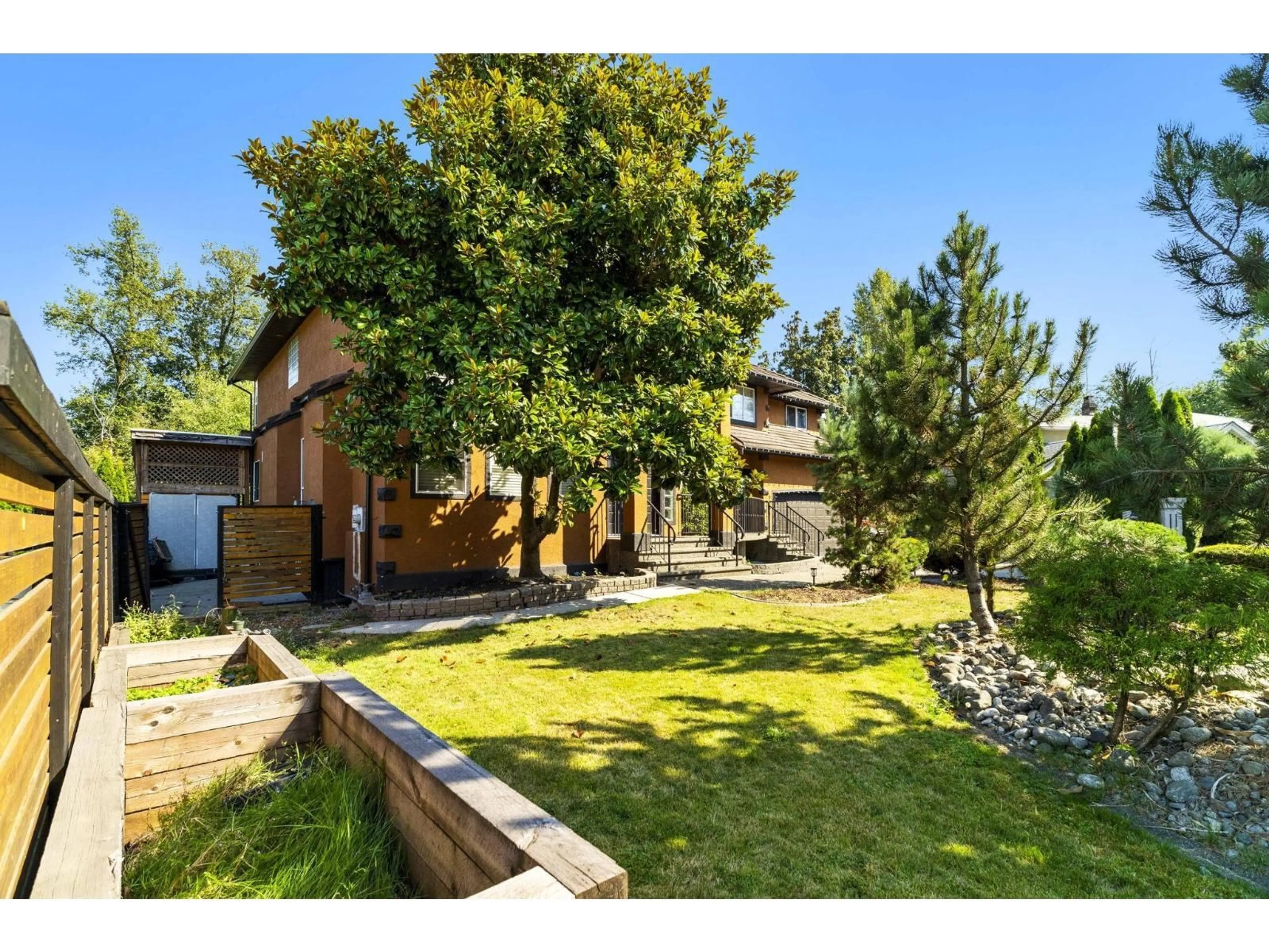 A pic from outside/outdoor area/front of a property/back of a property/a pic from drone, street for 9764 180, Surrey British Columbia V4N4V9