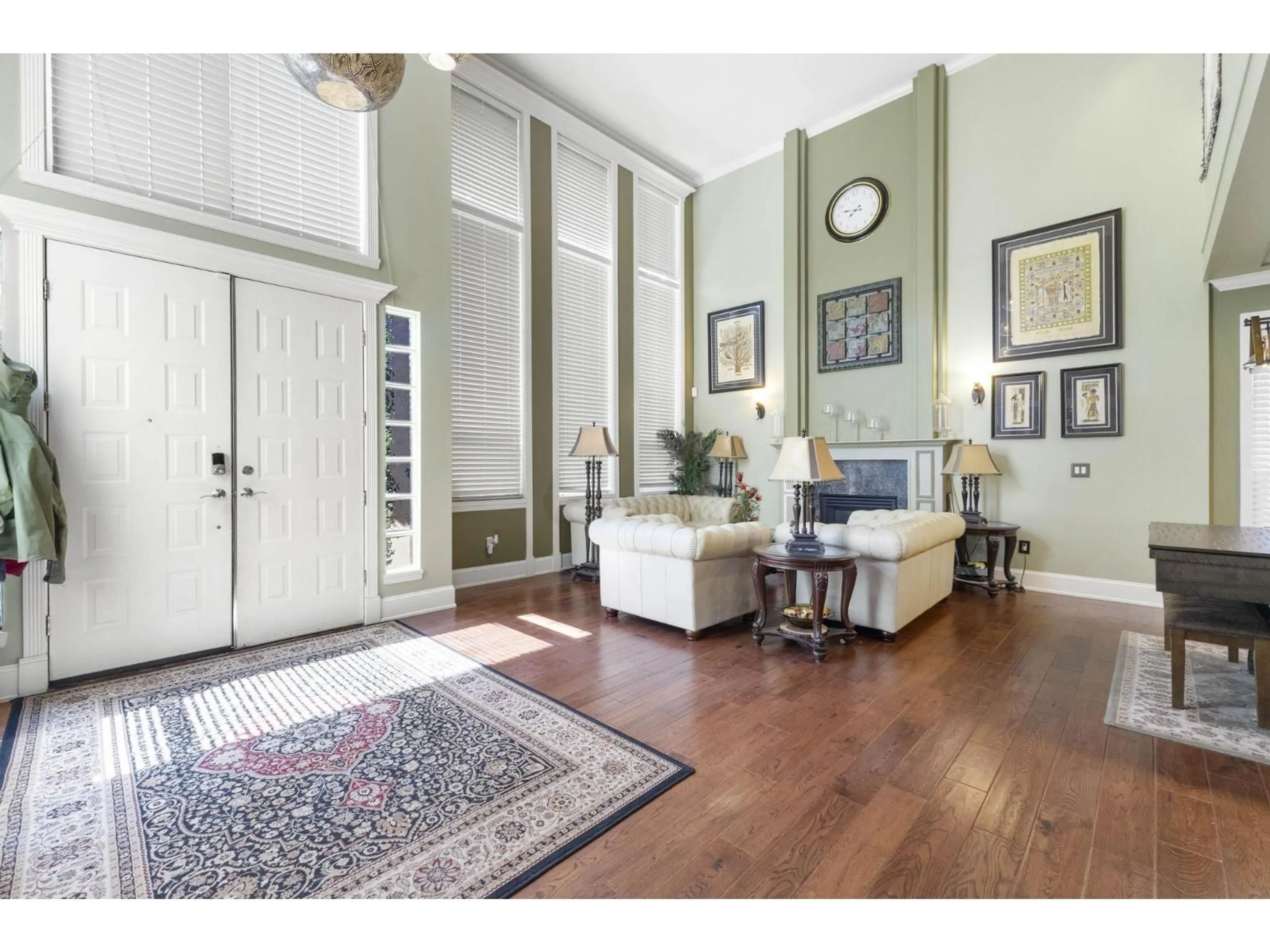 Indoor entryway for 9764 180, Surrey British Columbia V4N4V9