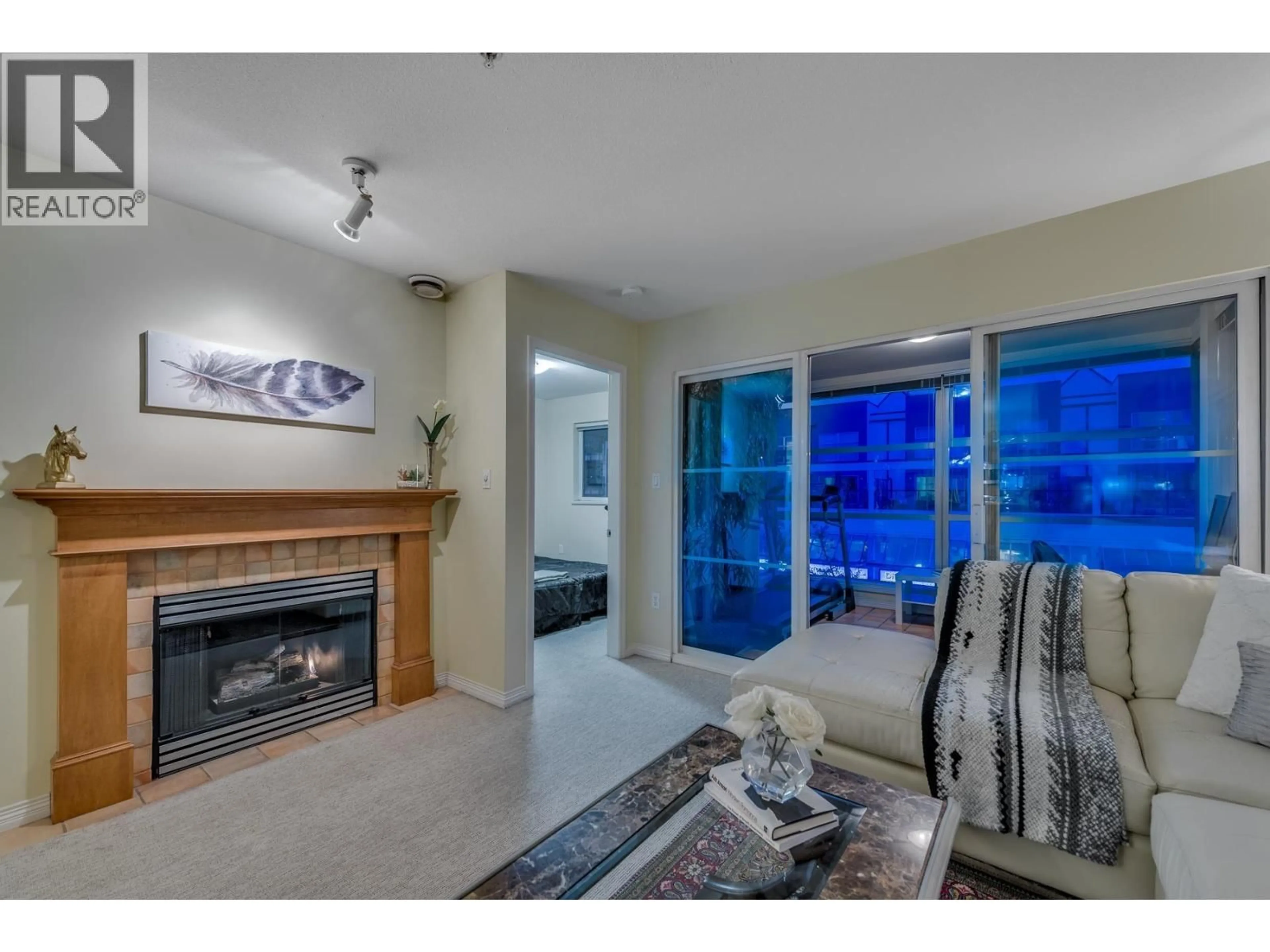 Living room with furniture, unknown for 317 - 2929 4TH AVENUE, Vancouver British Columbia V6K4T3