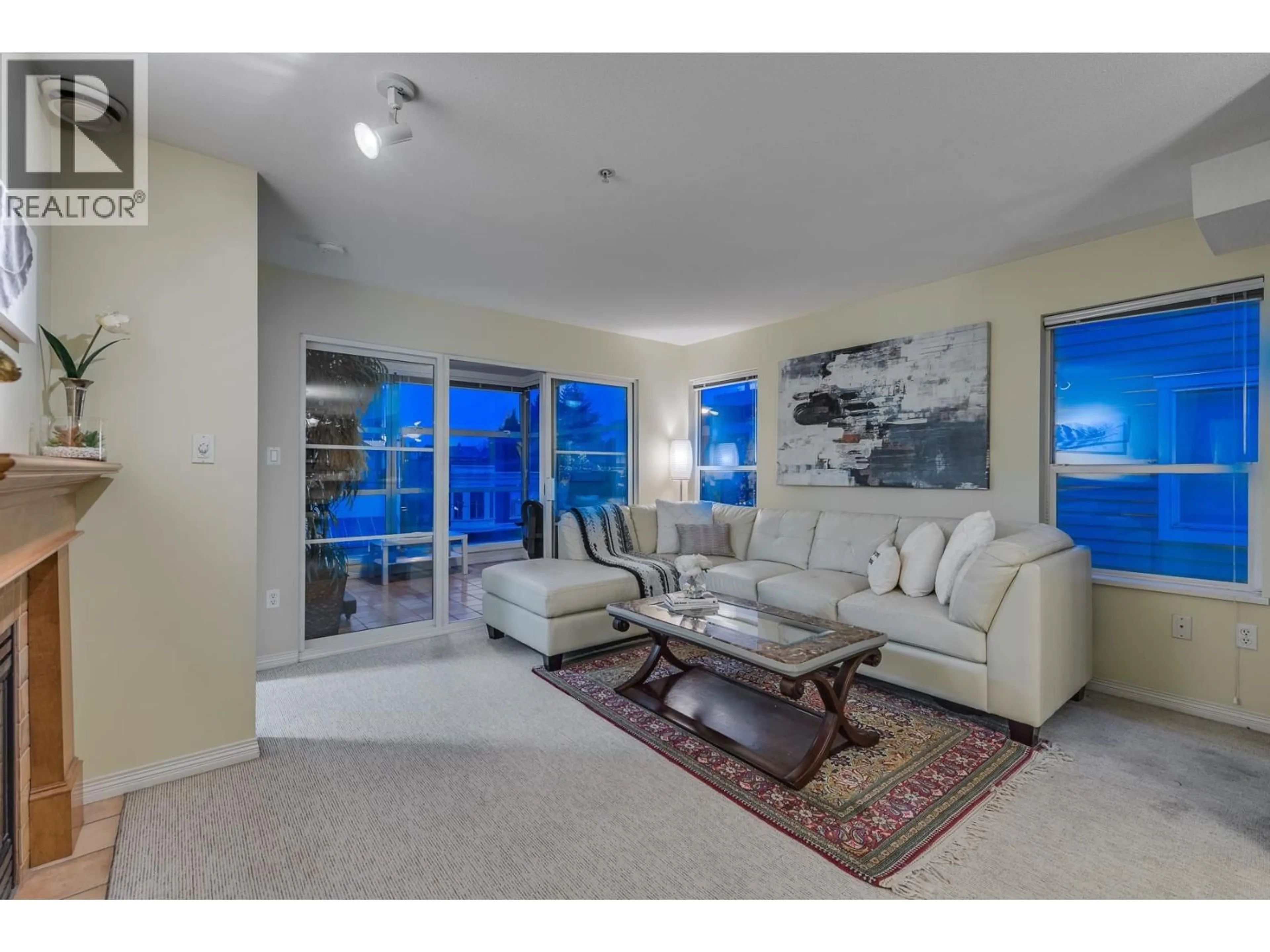 Living room with furniture, unknown for 317 - 2929 4TH AVENUE, Vancouver British Columbia V6K4T3