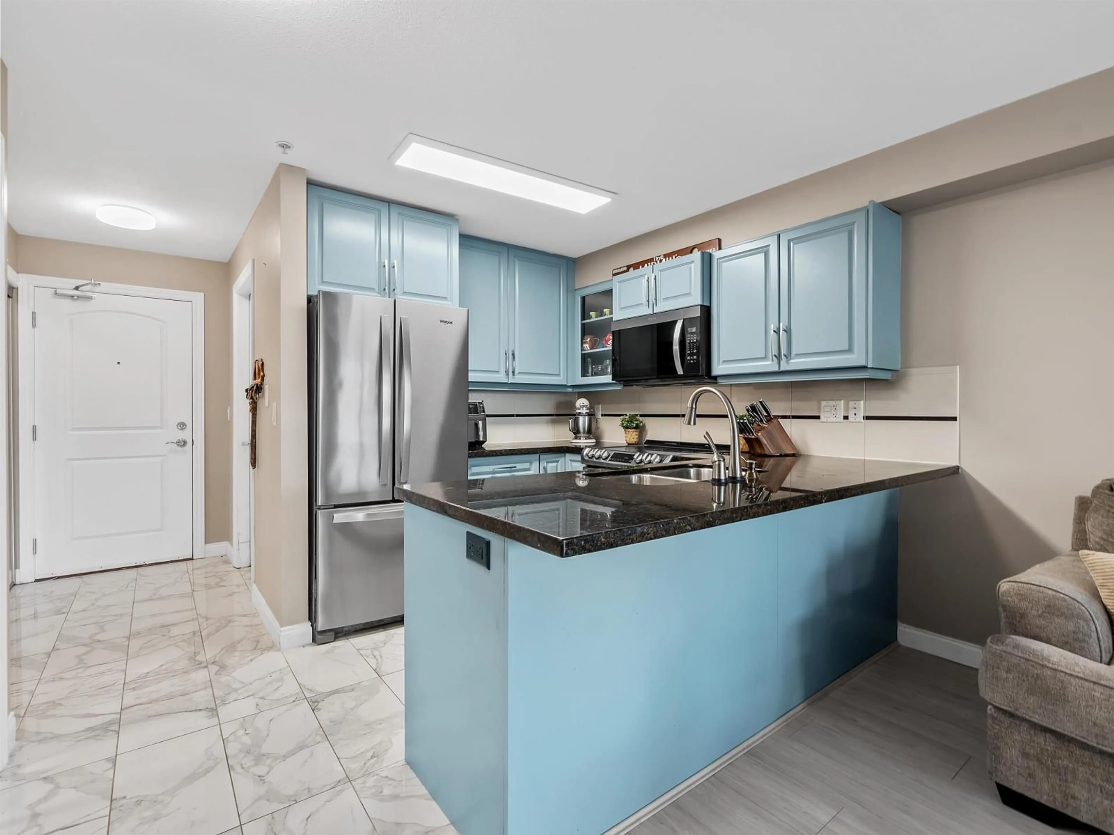 Standard kitchen, ceramic/tile floor for 105 - 19939 55A, Langley British Columbia V3A3X4