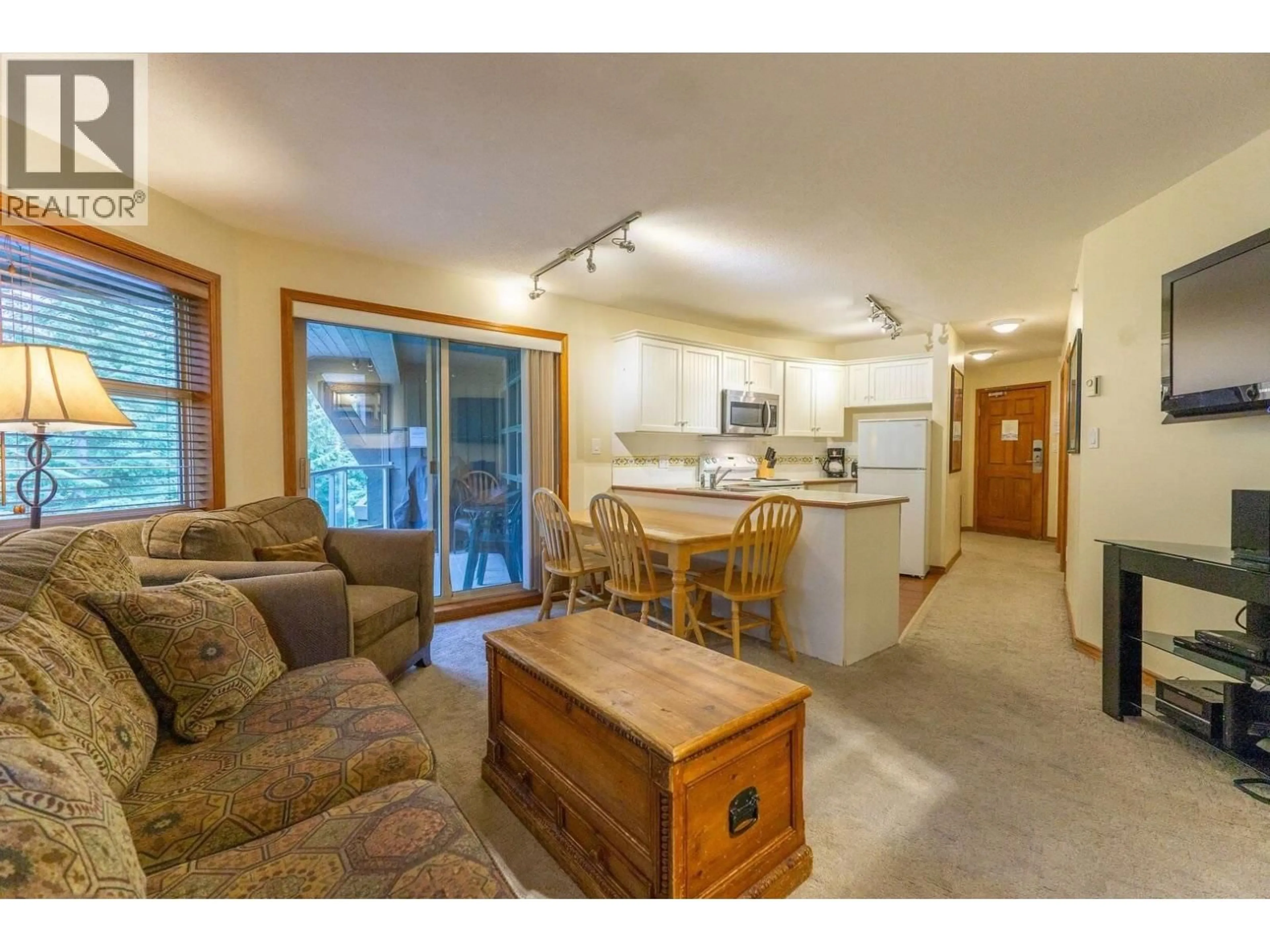 Open concept kitchen, unknown for 427 - 4800 SPEARHEAD DRIVE, Whistler British Columbia V8E1G1