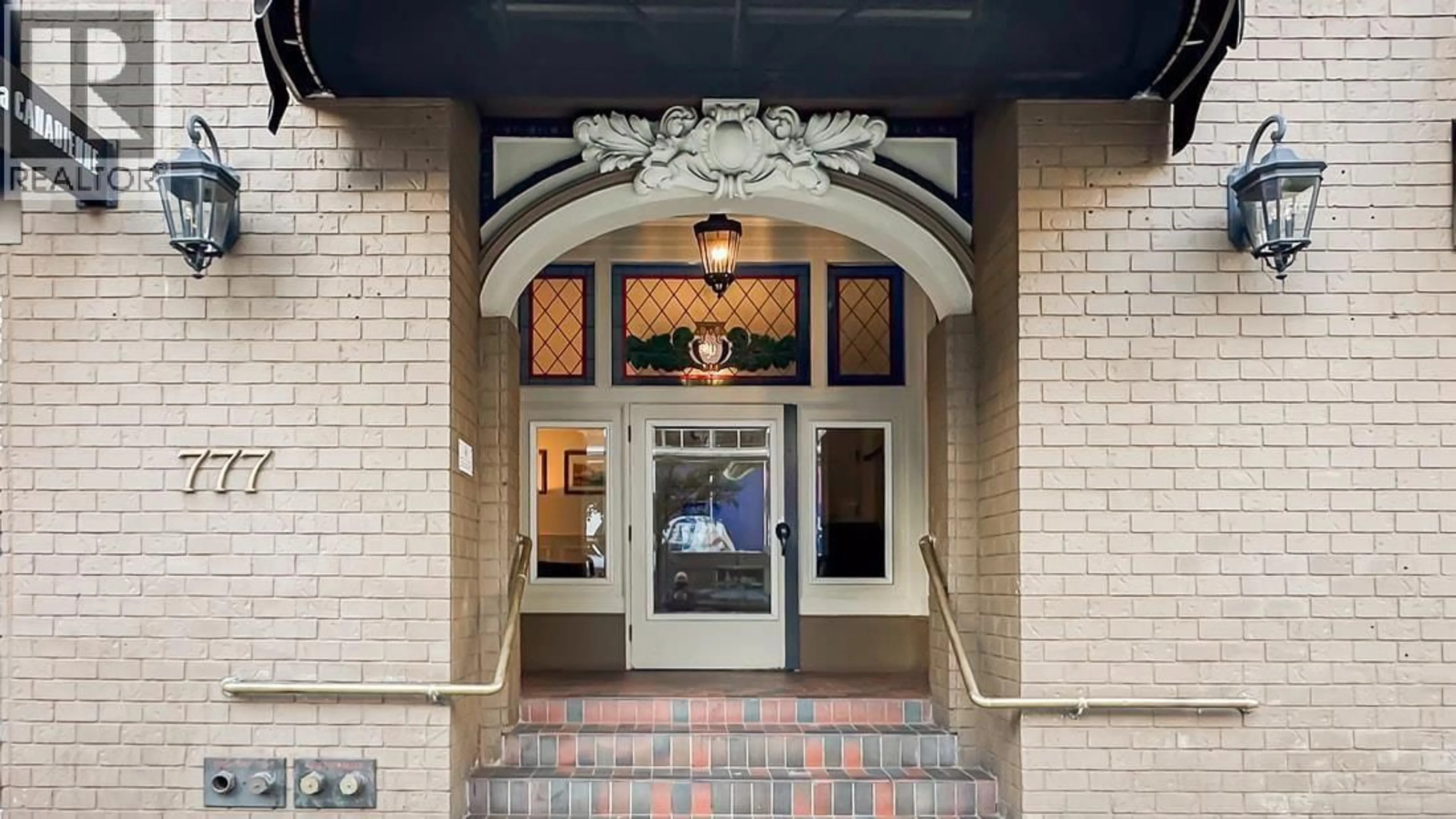 Indoor foyer for 64 - 777 BURRARD STREET, Vancouver British Columbia V6Z1X7