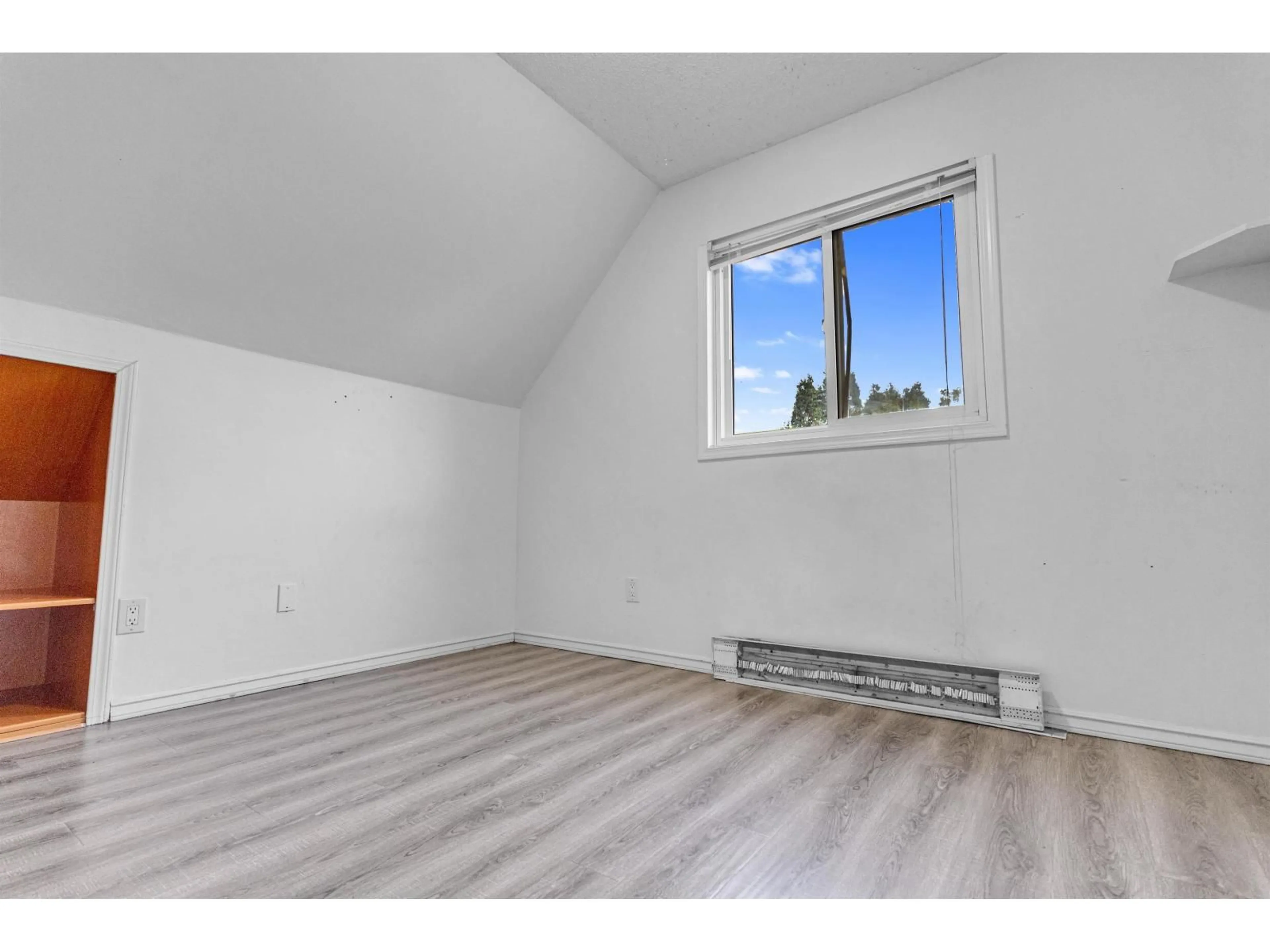 A pic of a room for 6726 133, Surrey British Columbia V3W7J6