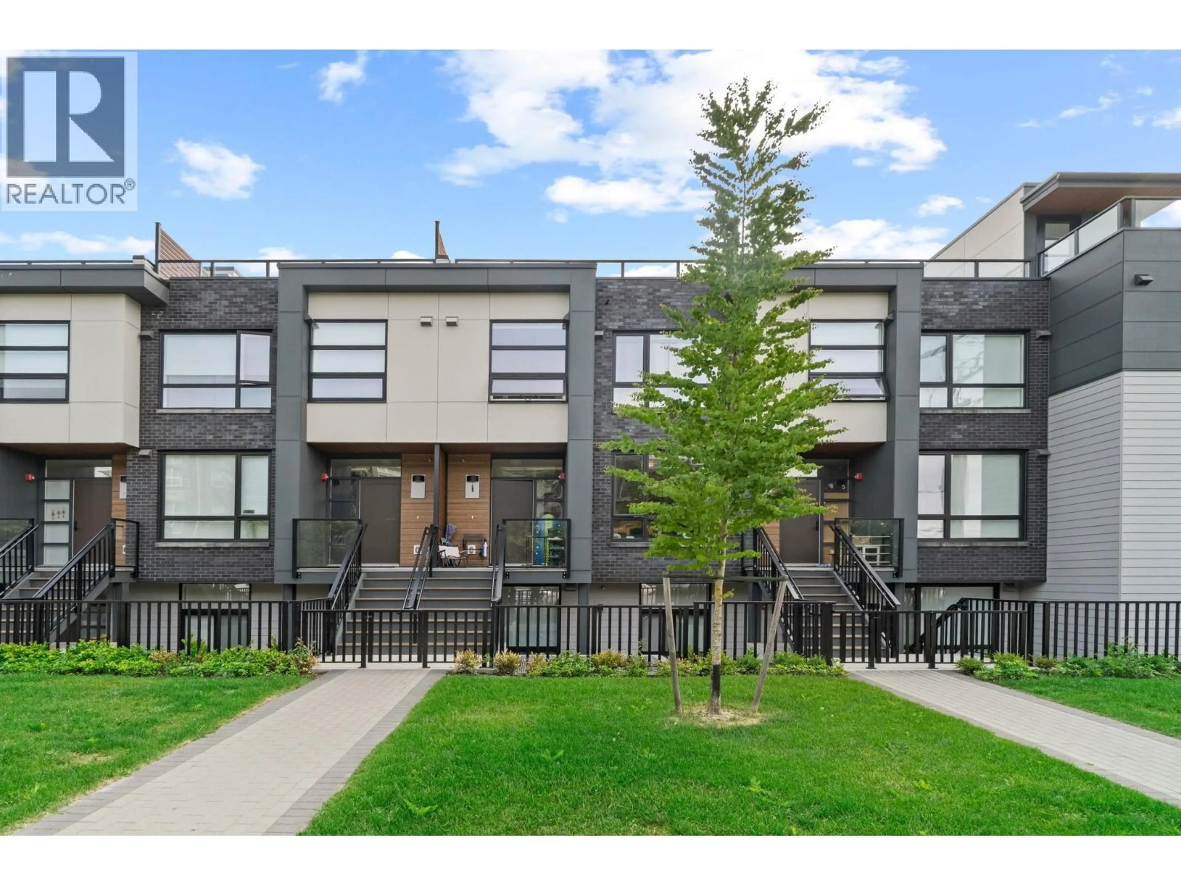 Unknown for 114 - 6085 IRMIN STREET, Burnaby British Columbia V5J5C5