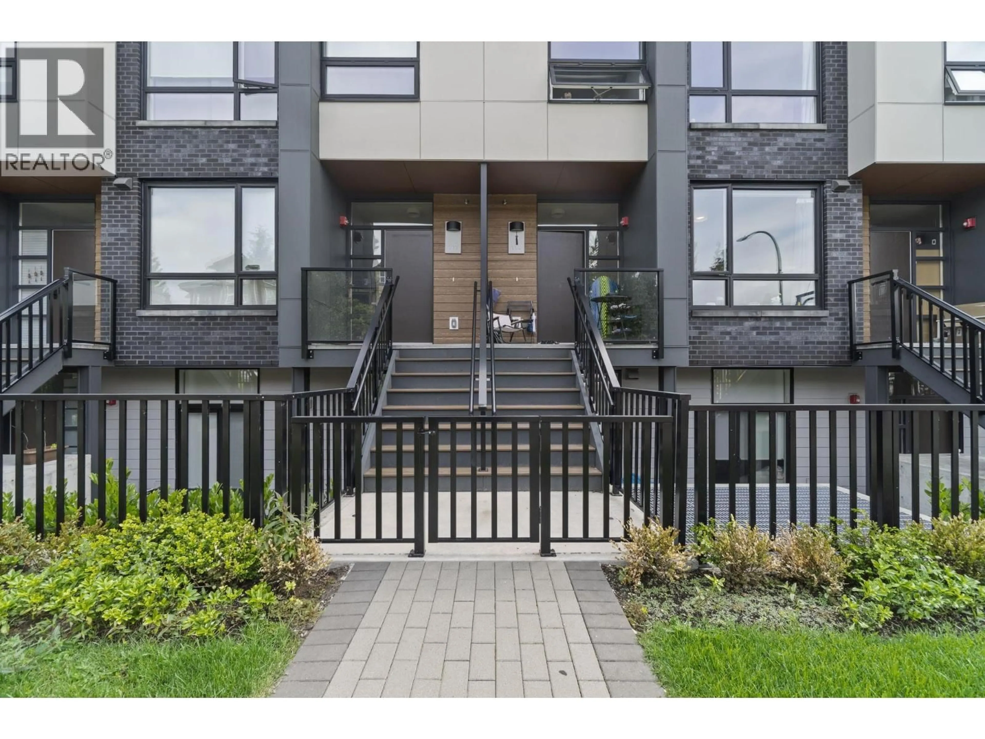 Unknown for 114 - 6085 IRMIN STREET, Burnaby British Columbia V5J5C5