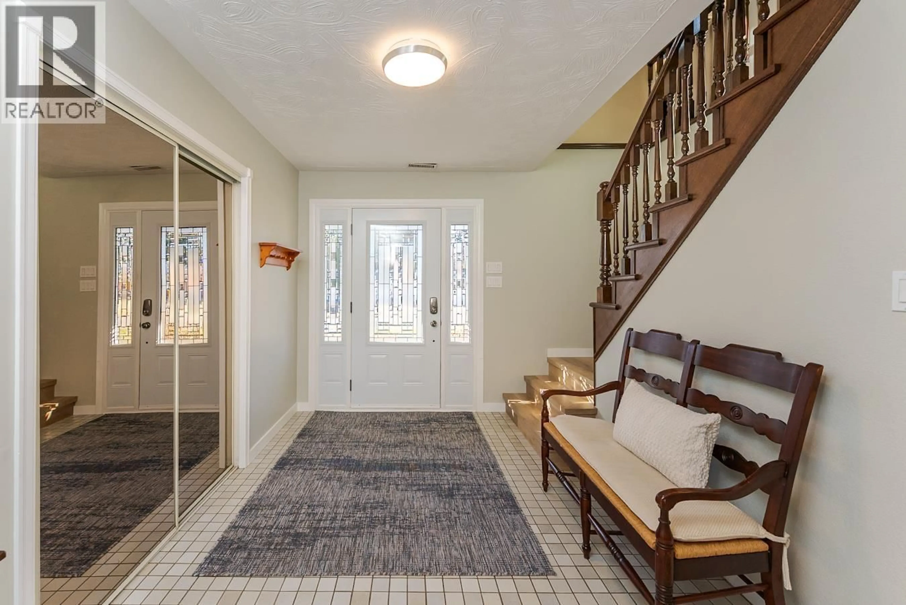 Indoor entryway for 2650 RIDGEVIEW DRIVE, Prince George British Columbia V2K3Z7