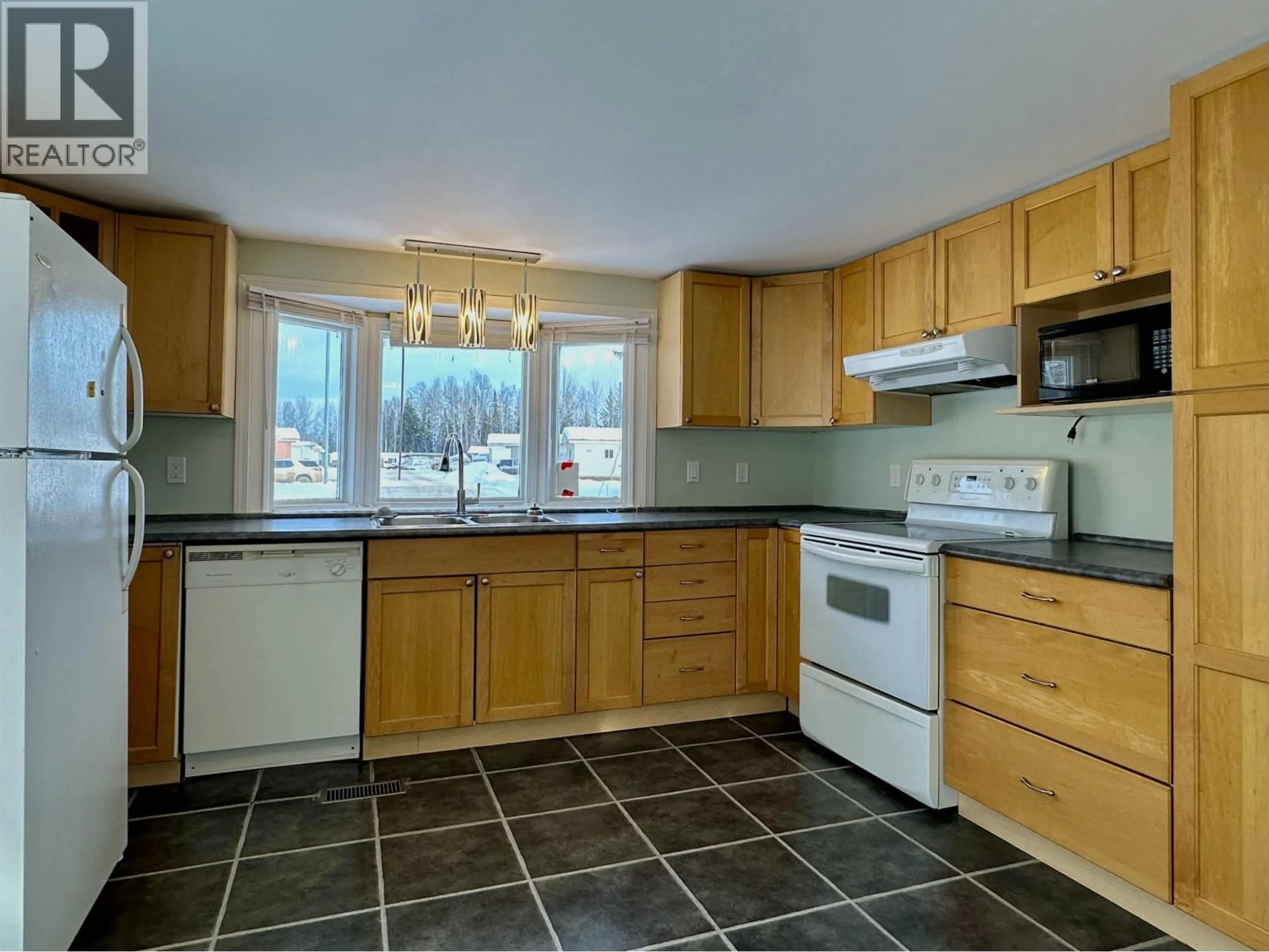 Standard kitchen, unknown for 1 - 2963 KLAHANNIE DRIVE, Fort Nelson British Columbia V0C1R0