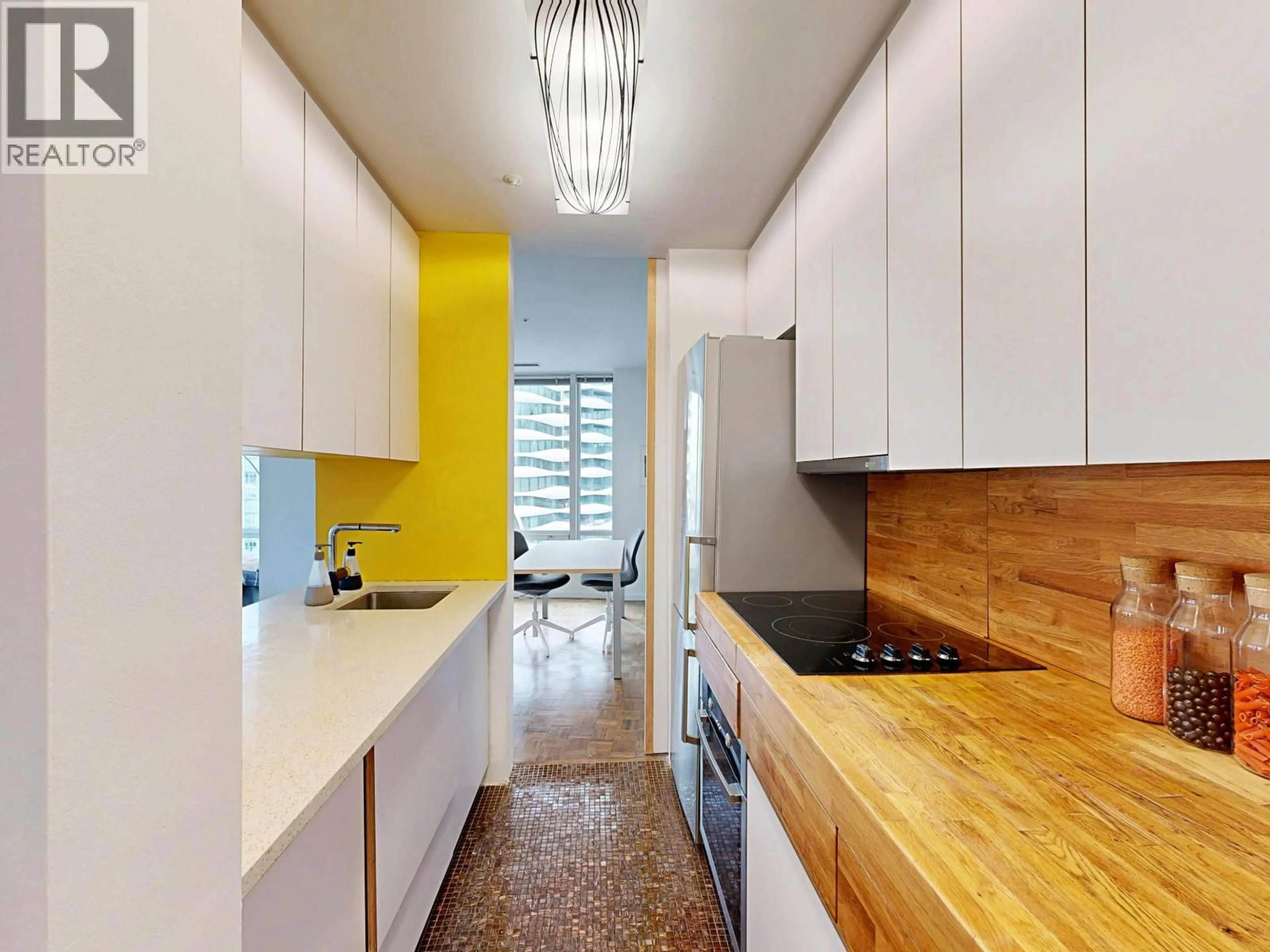 Contemporary kitchen, unknown for 1207 - 989 NELSON STREET, Vancouver British Columbia V6Z2S1