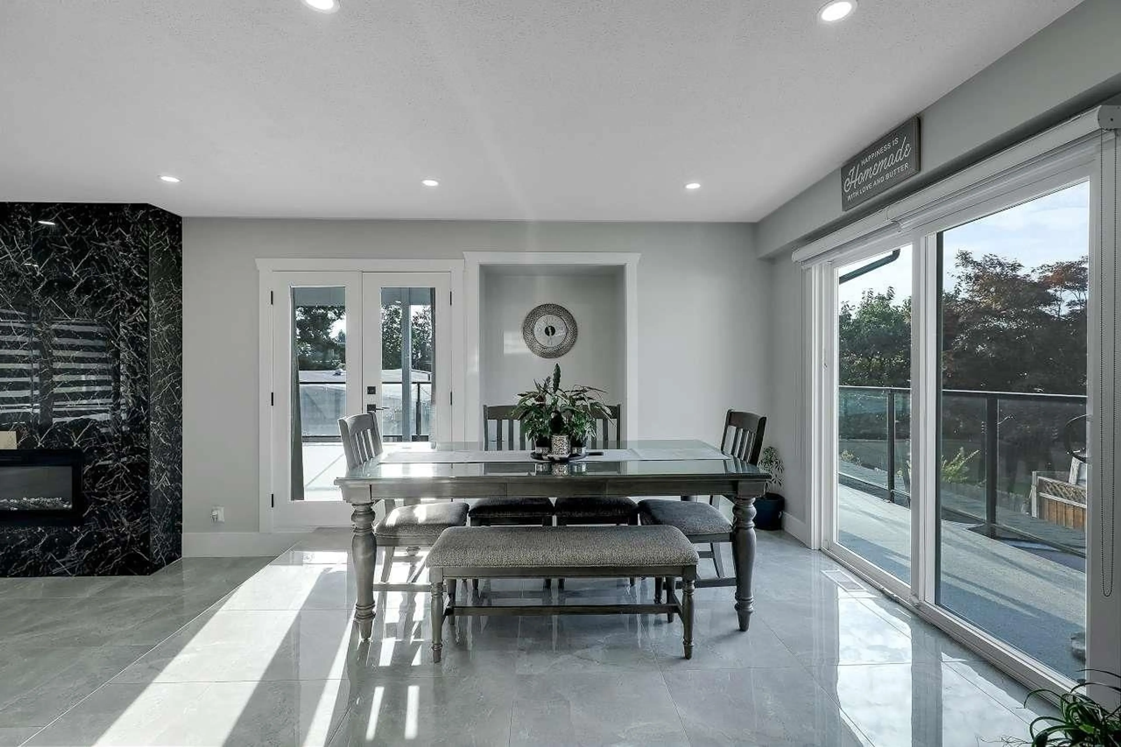 Dining room, ceramic/tile floor for 32373 GROUSE, Abbotsford British Columbia V2T1K3