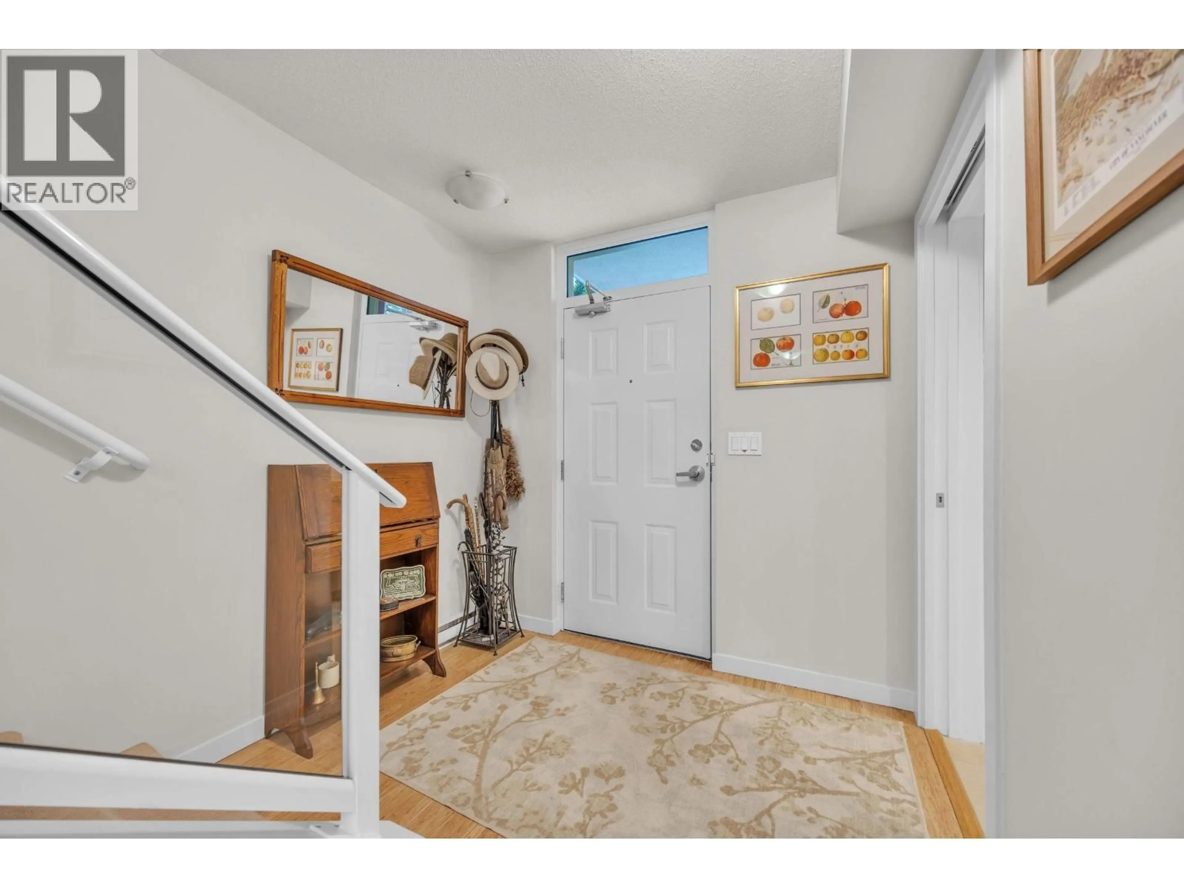 Indoor entryway for 168 PRIOR STREET, Vancouver British Columbia V6A0A6