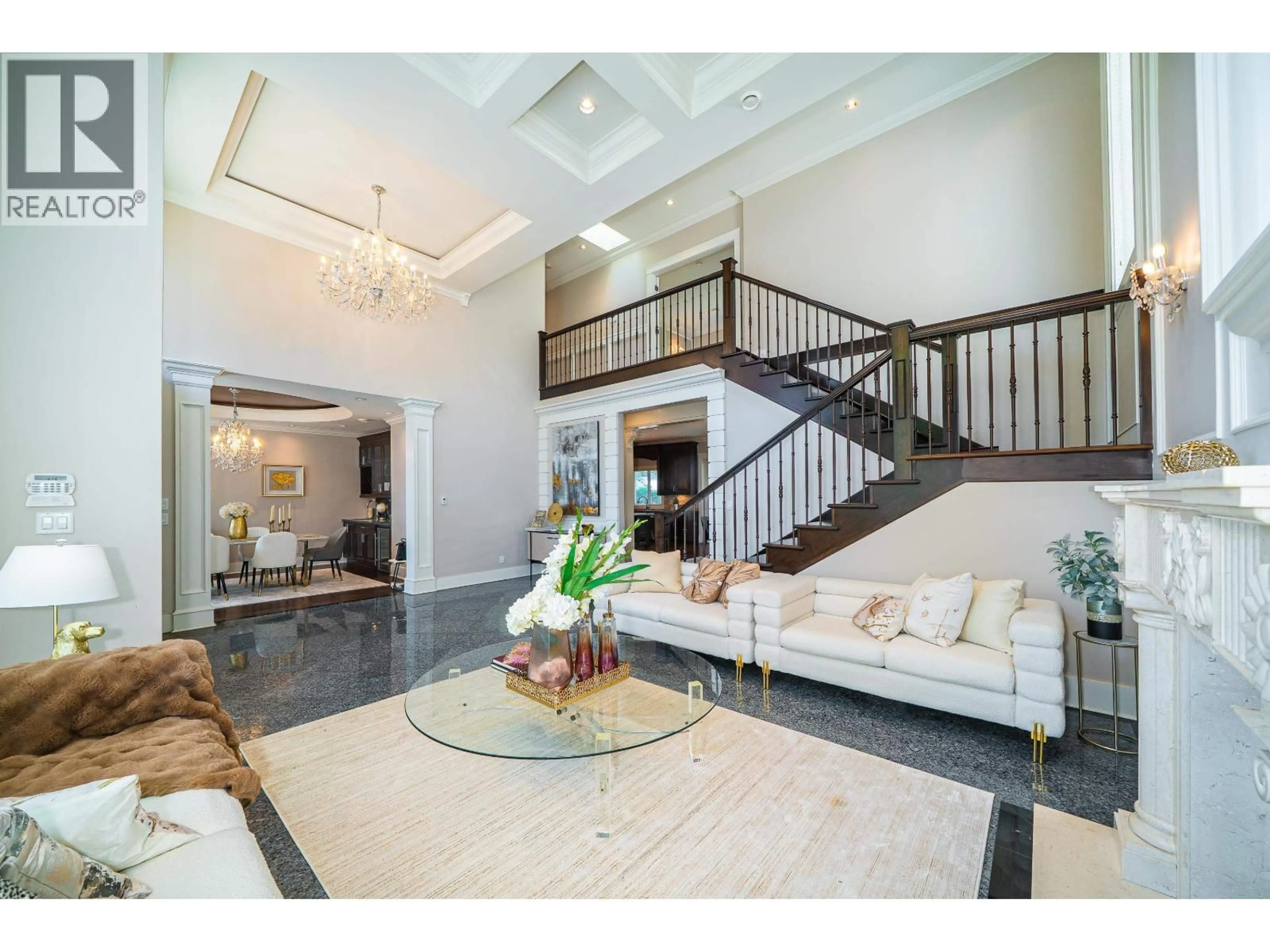 Indoor foyer for 5631 CHEMAINUS DRIVE, Richmond British Columbia V7C3B7