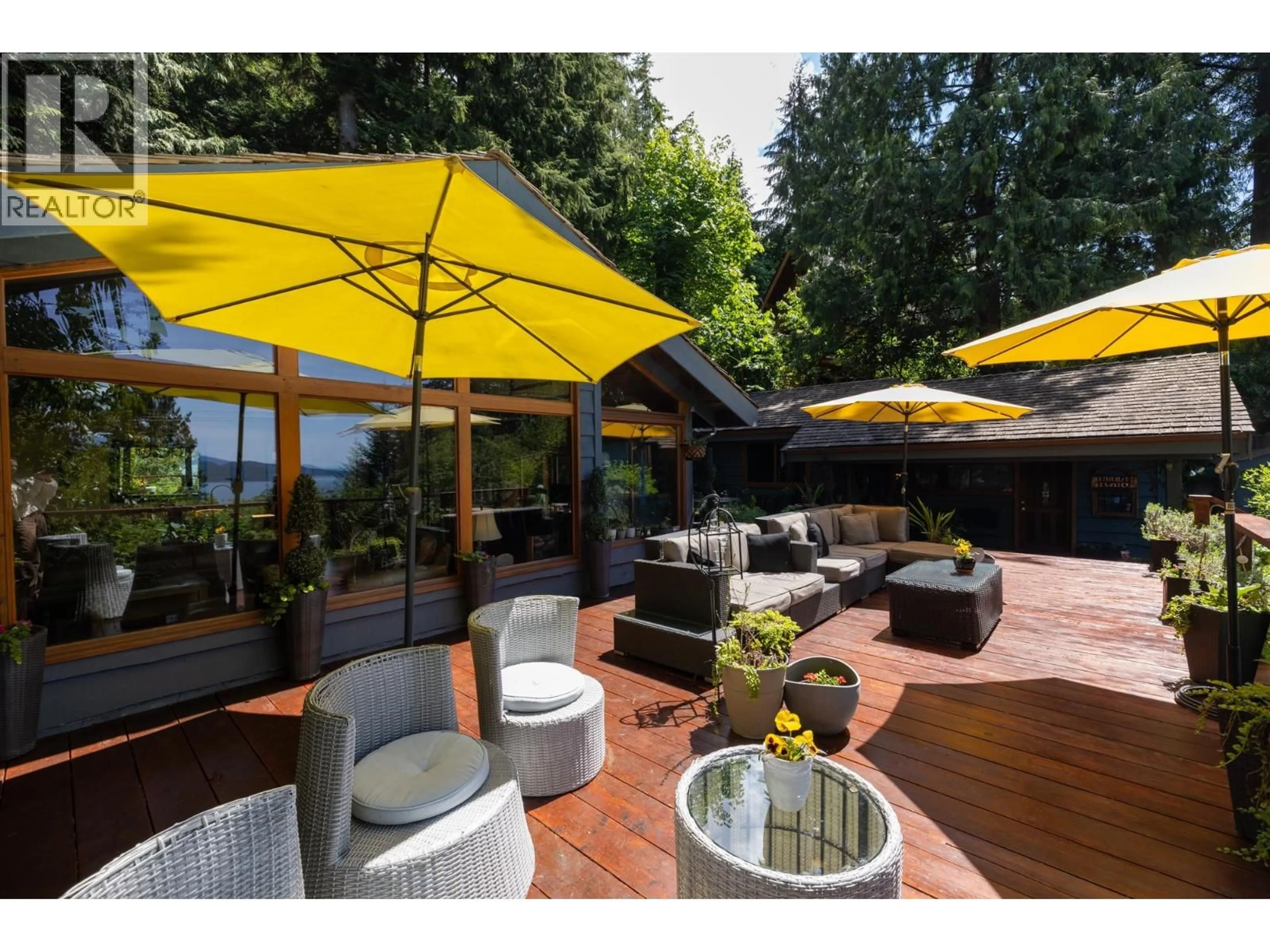 Patio, unknown for 315 BAYVIEW ROAD, Lions Bay British Columbia V0N2E0