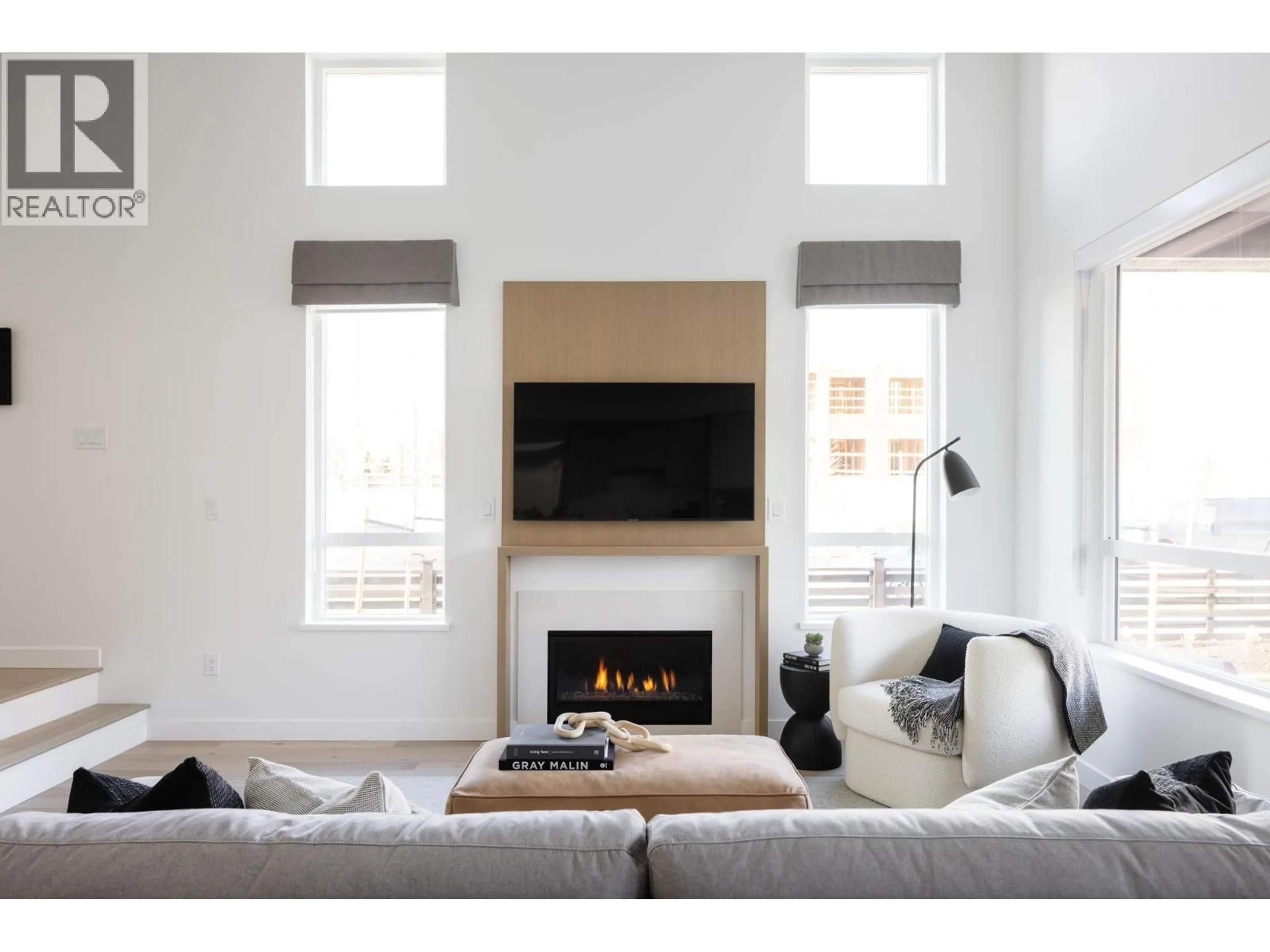 Living room with furniture, unknown for 98 - 2426 RABBIT DRIVE, Tsawwassen British Columbia V4M0E1