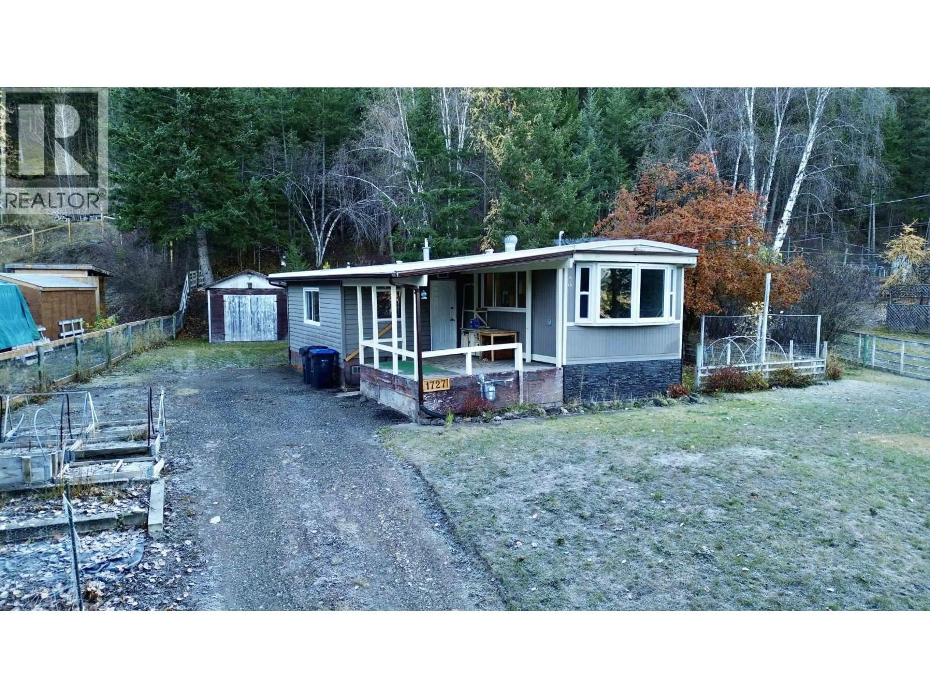 A pic from outside/outdoor area/front of a property/back of a property/a pic from drone, street for 1727 HAZEL STREET, Williams Lake British Columbia V2G3E1