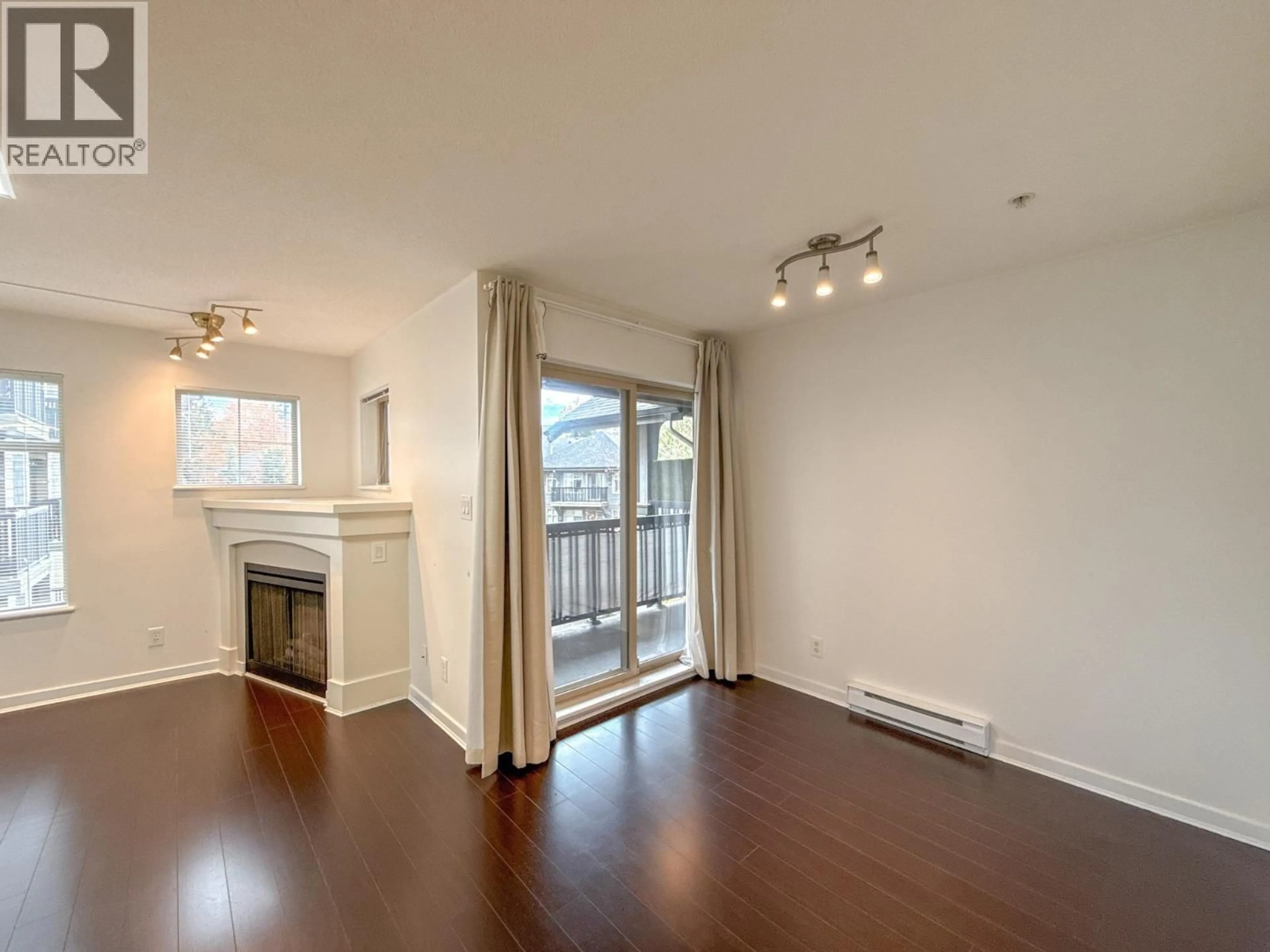 A pic of a room for 401 - 2988 SILVER SPRINGS BOULEVARD, Coquitlam British Columbia V3E3R6