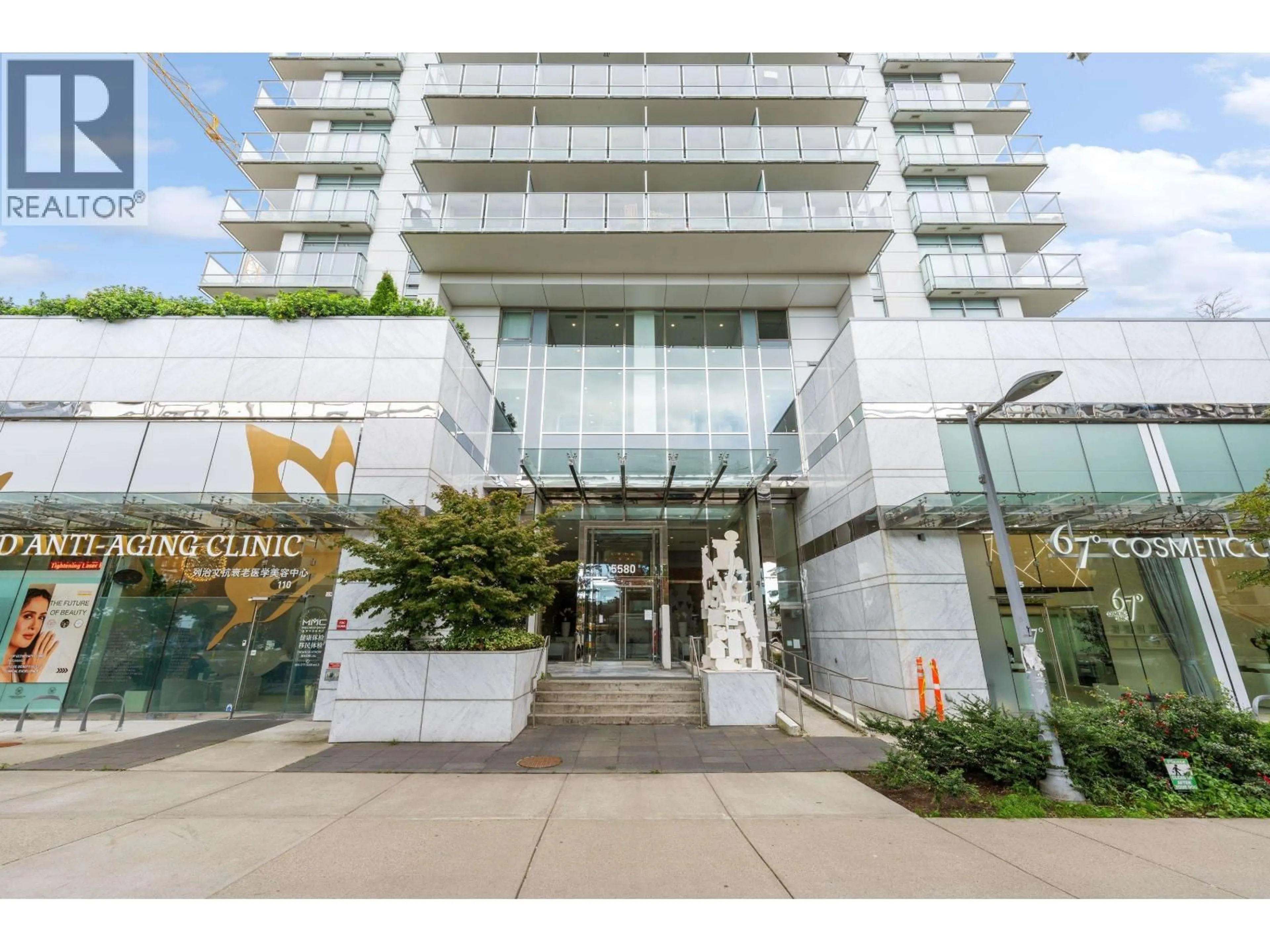 Indoor foyer for 905 - 5580 NO. 3 ROAD, Richmond British Columbia V6X0R8