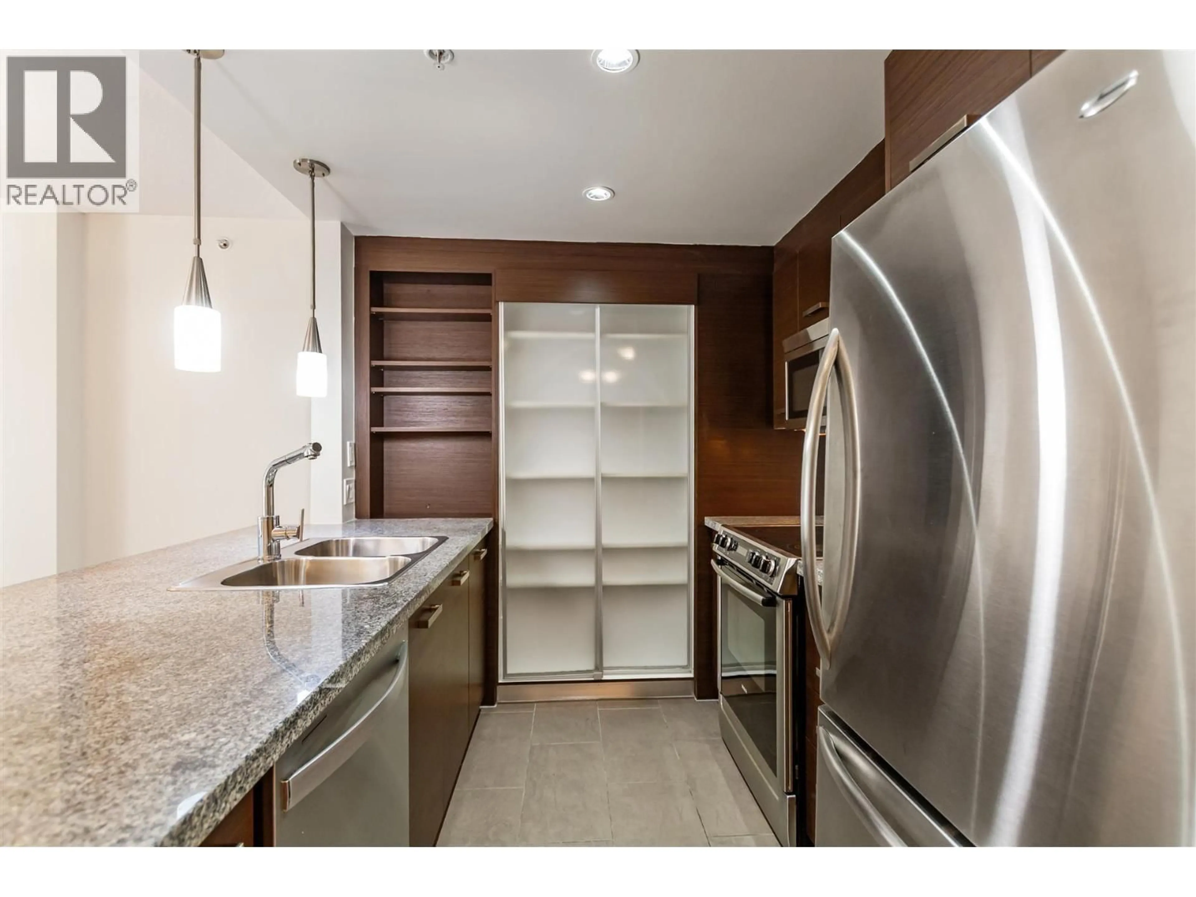 Unknown for 203 - 2959 GLEN DRIVE, Coquitlam British Columbia V3B0B8