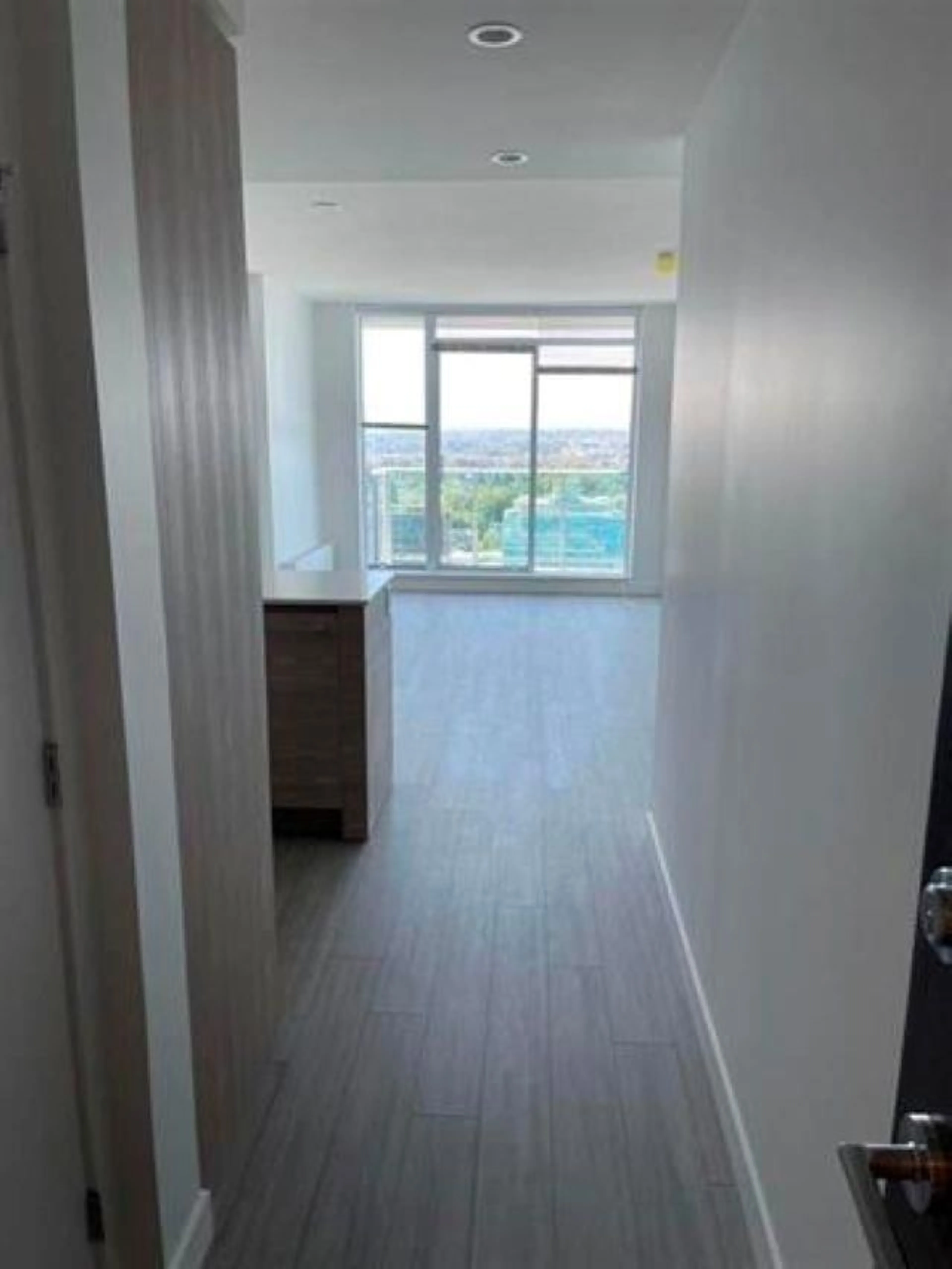 A pic of a room for 2502 - 13655 FRASER, Surrey British Columbia V3T0P8