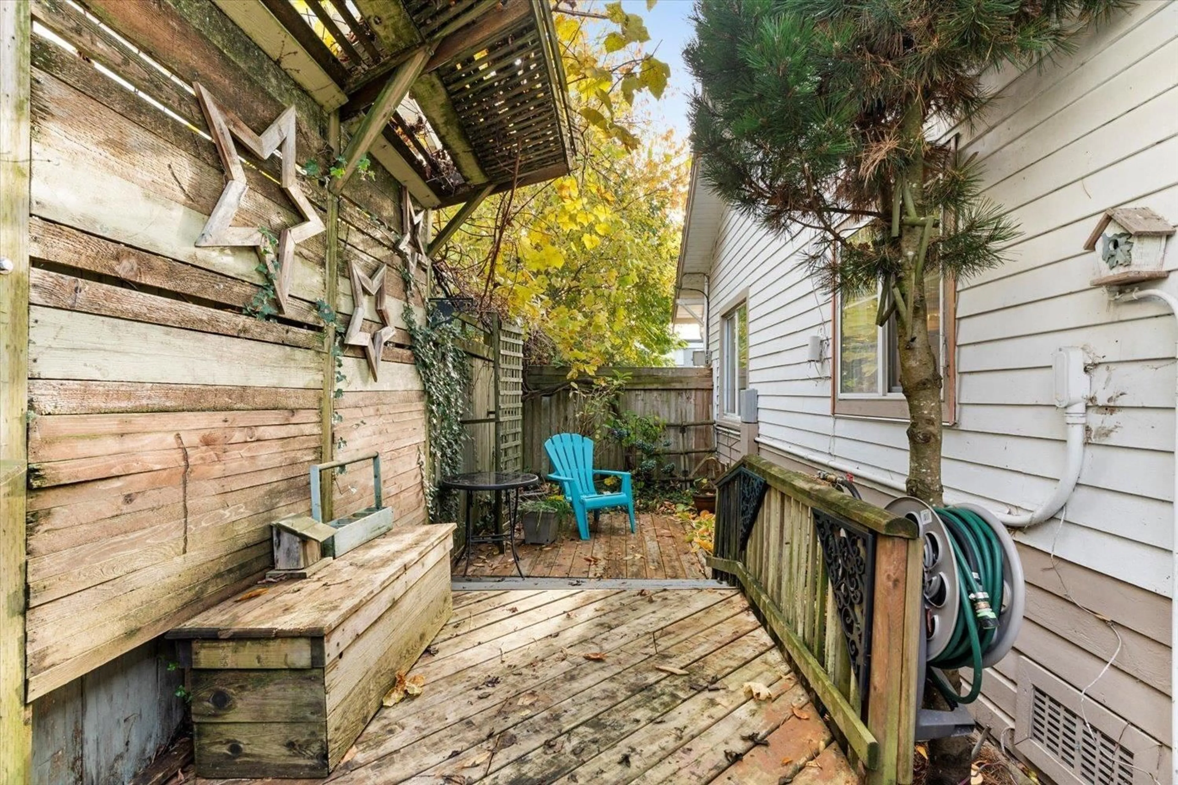 Patio, street for 45649 PRINCESS AVENUE, Chilliwack British Columbia V2P2B7