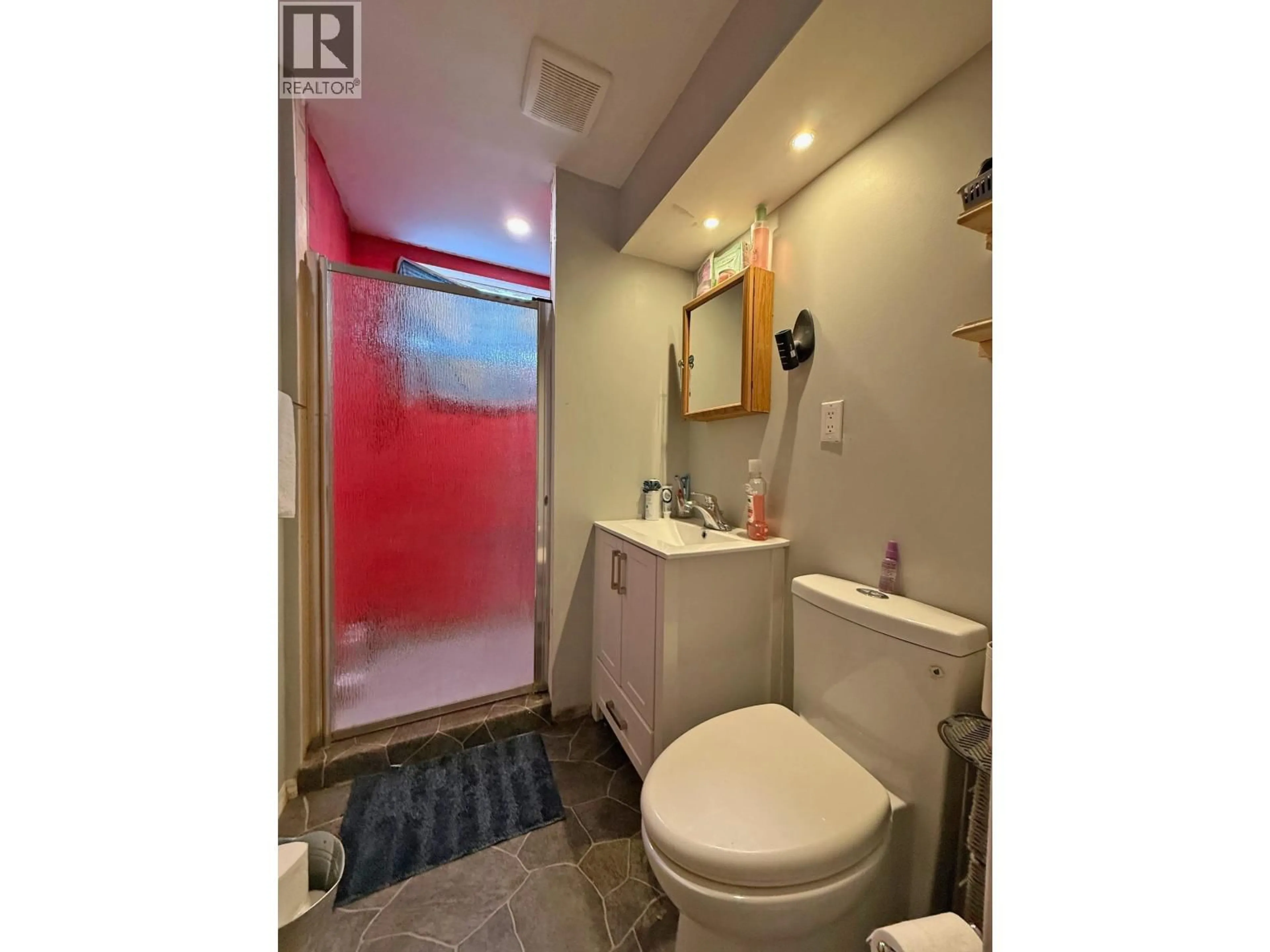 Standard bathroom, unknown for 782 10TH AVENUE, Williams Lake British Columbia V2G2L8