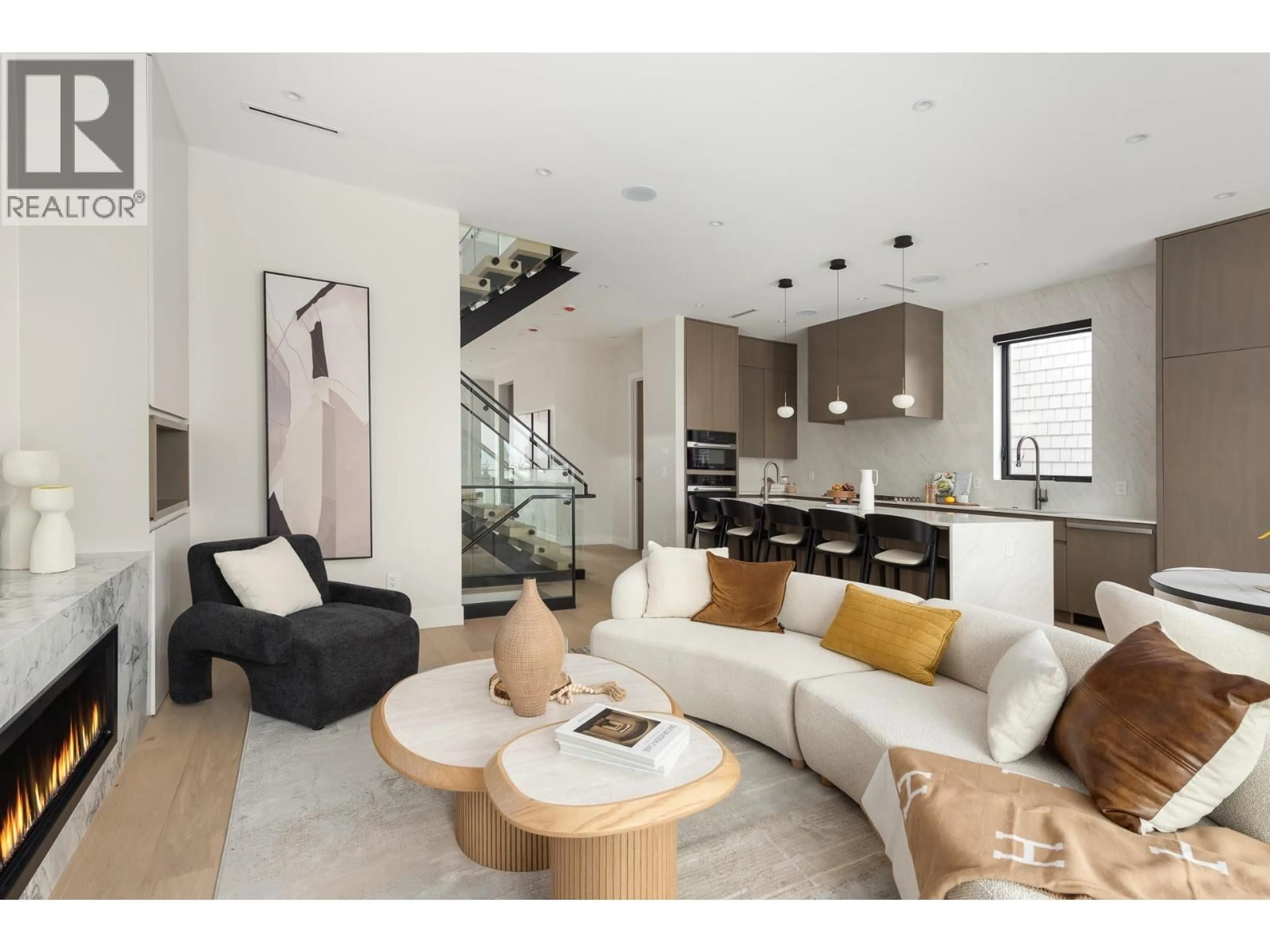 Living room with furniture, unknown for 4413 OXFORD STREET, Burnaby British Columbia V5C1E6