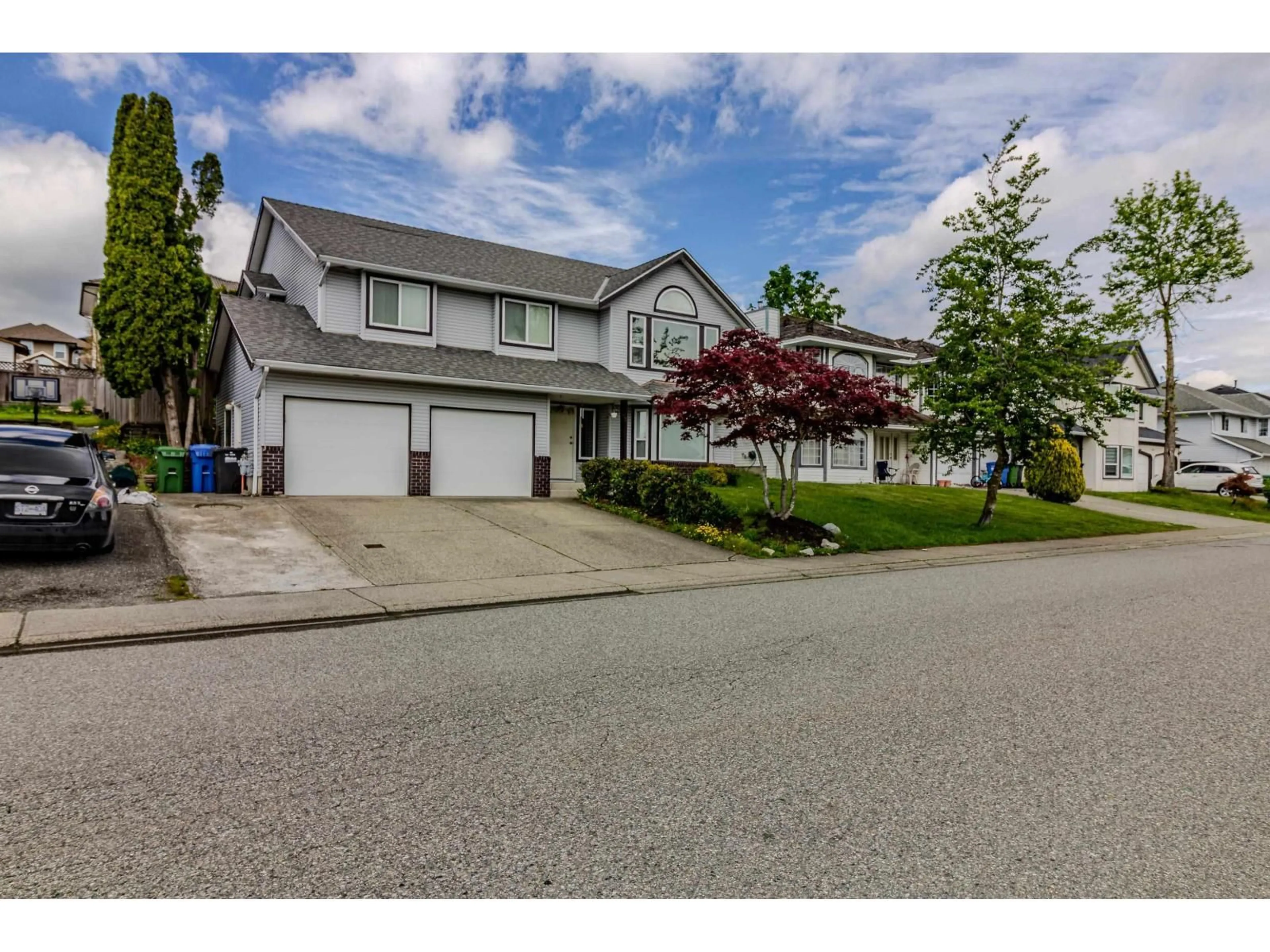 A pic from outside/outdoor area/front of a property/back of a property/a pic from drone, street for 31279 WAGNER, Abbotsford British Columbia V2T5G1
