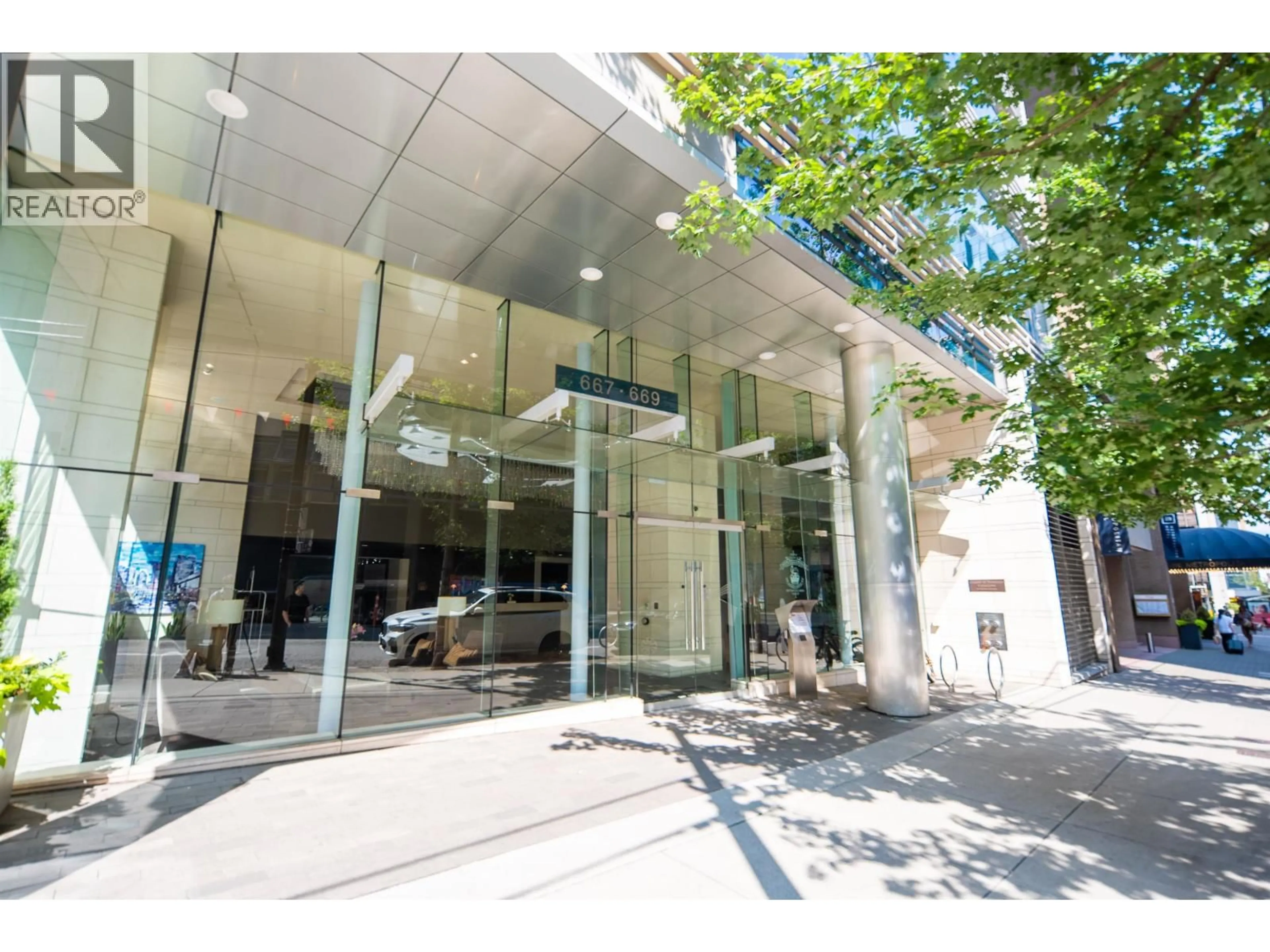Indoor foyer for 4101 - 667 HOWE STREET, Vancouver British Columbia V6C0B5