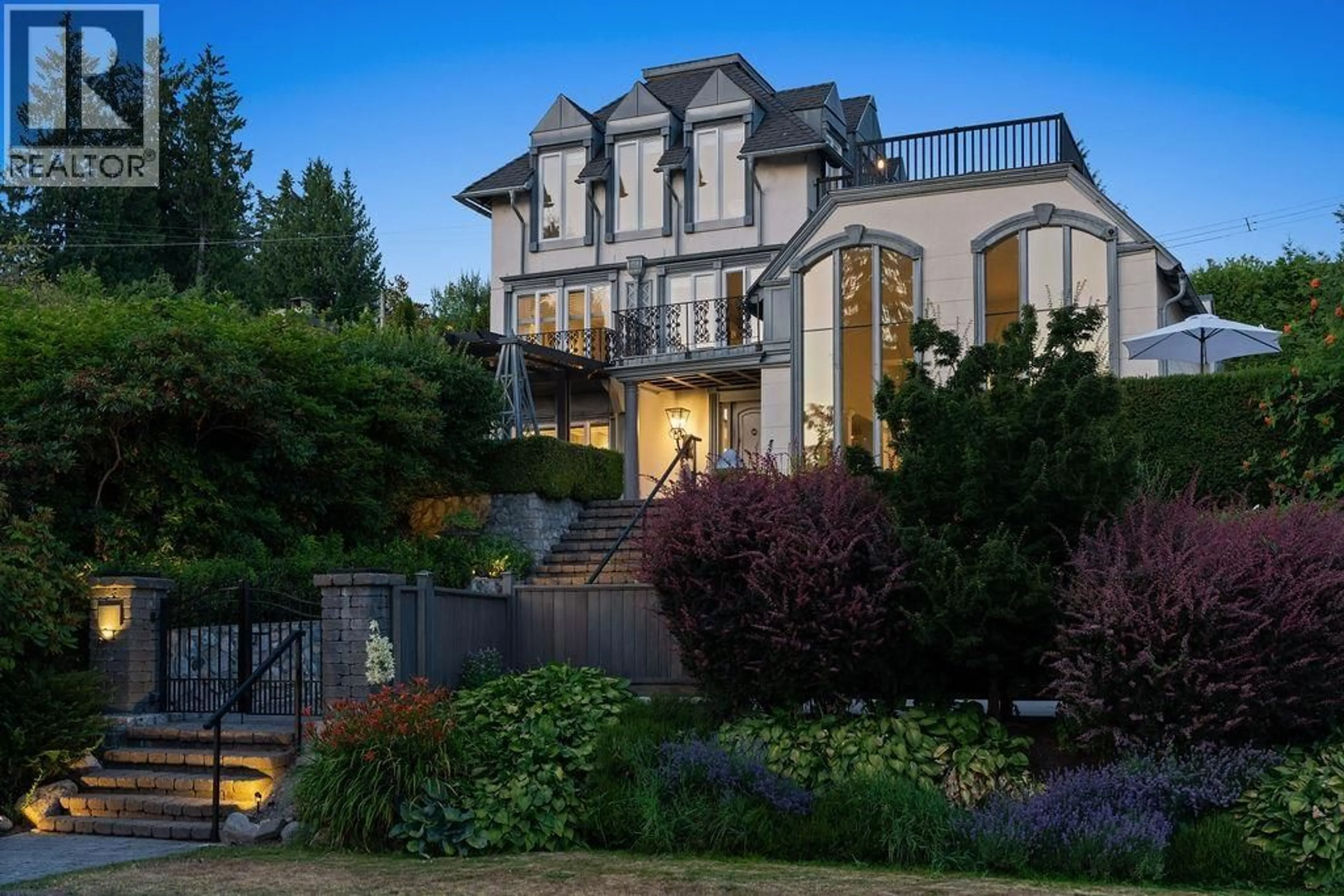 Unknown for 284 SANDRINGHAM CRESCENT, North Vancouver British Columbia V7N2R8