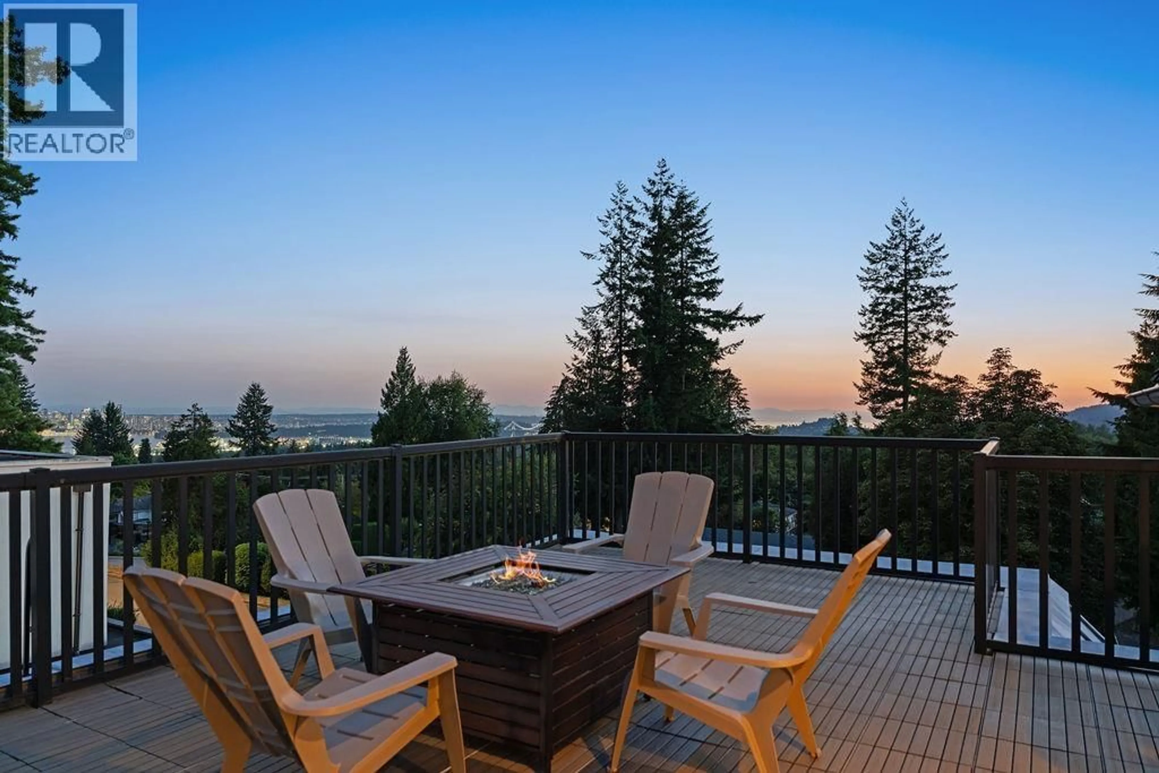 Patio, water/lake/river/ocean view for 284 SANDRINGHAM CRESCENT, North Vancouver British Columbia V7N2R8