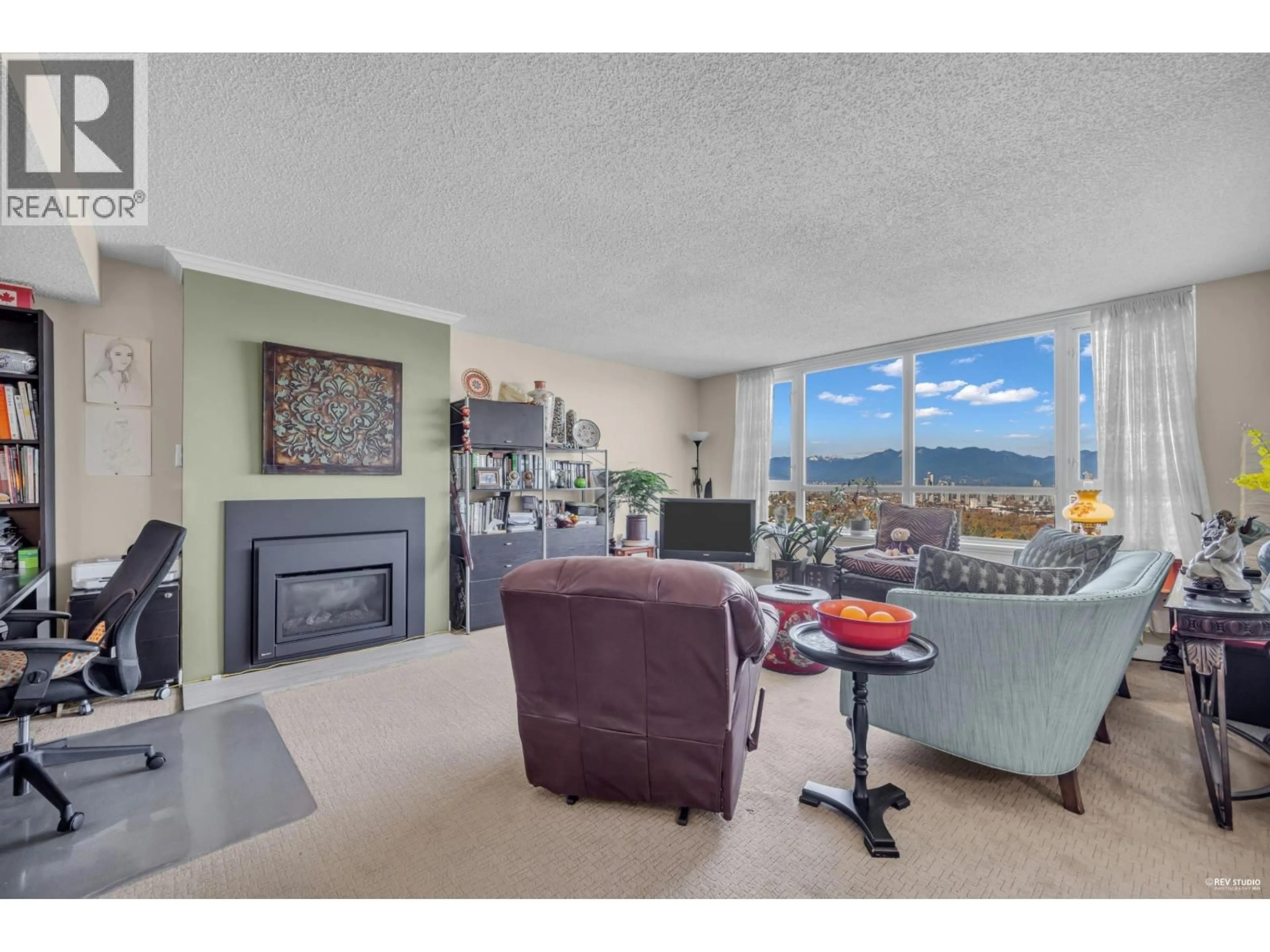 Living room with furniture, unknown for 1807 - 6070 MCMURRAY AVENUE, Burnaby British Columbia V5H4J3