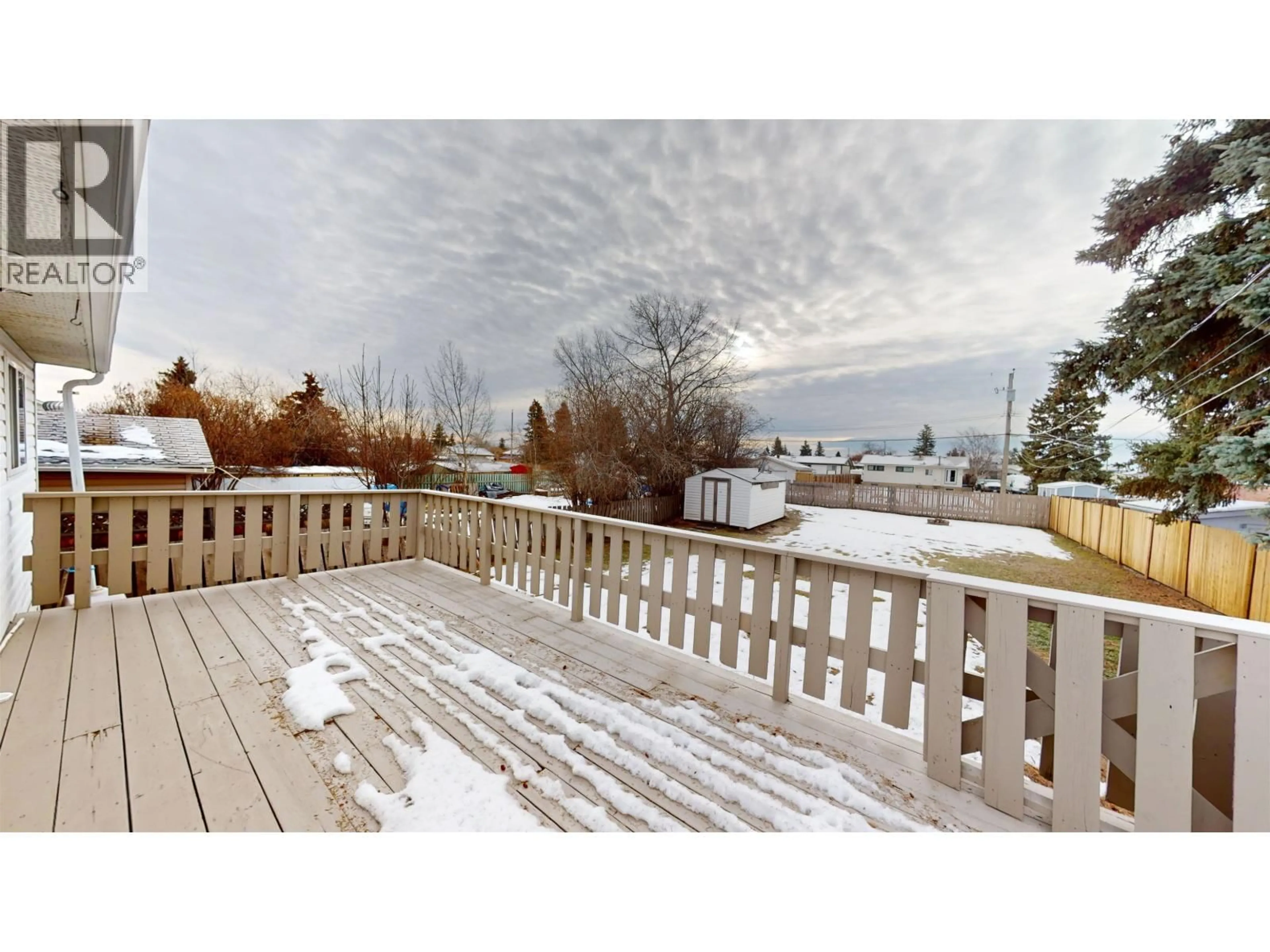 Patio, water/lake/river/ocean view for 9115 105 AVENUE, Fort St. John British Columbia V1J2L5