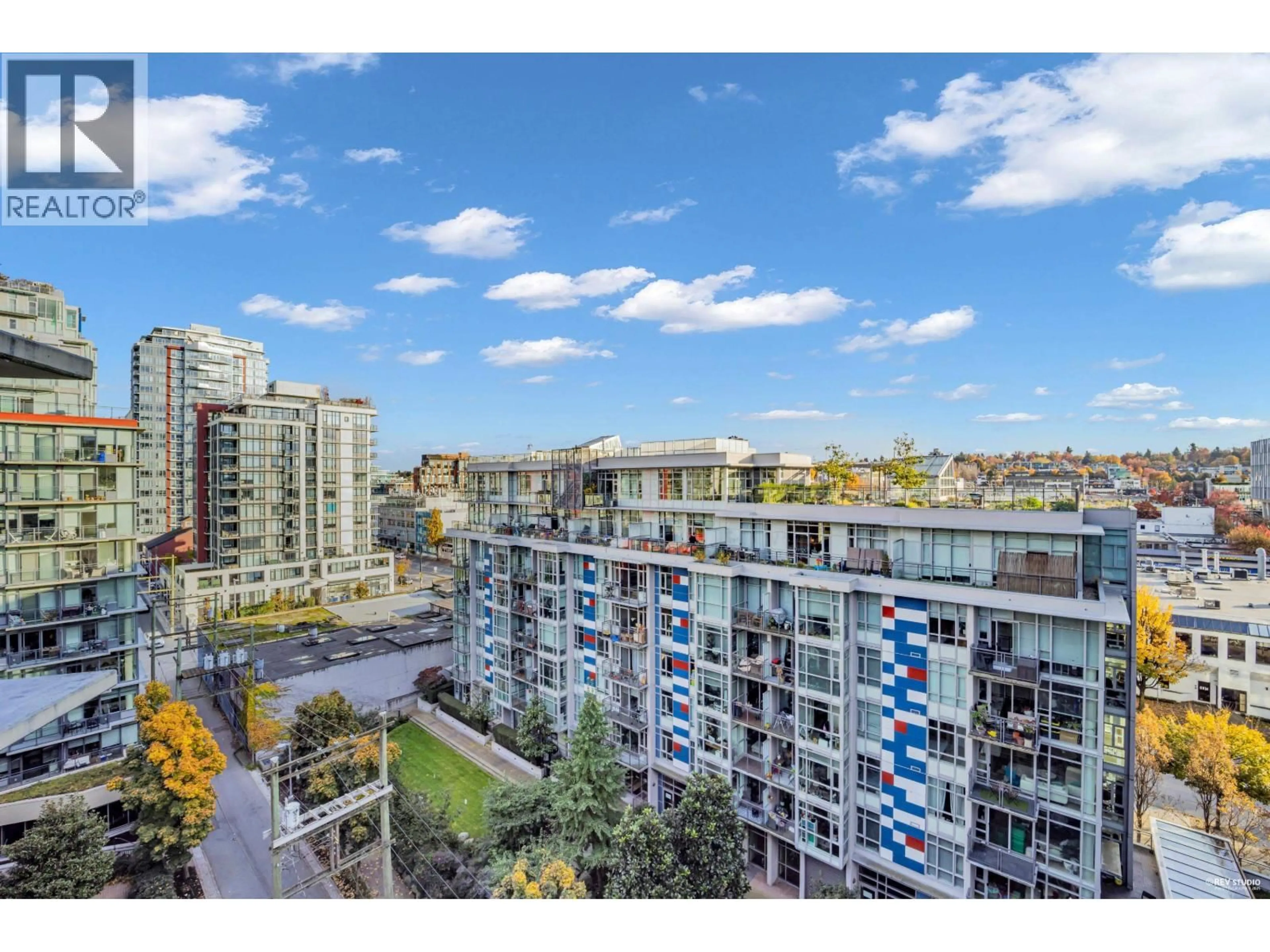 A pic from outside/outdoor area/front of a property/back of a property/a pic from drone, city buildings view from balcony for 1002 - 88 W 1ST AVENUE, Vancouver British Columbia V5Y0K2