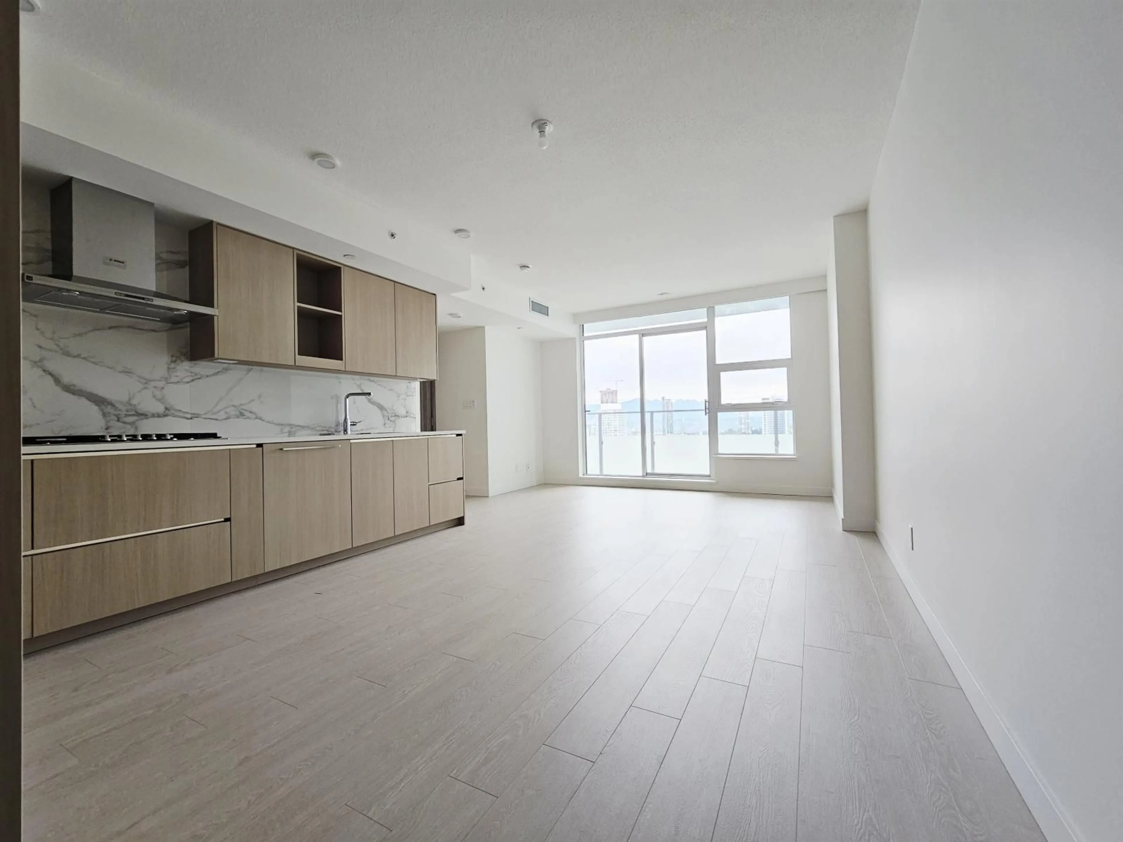 Unknown for 2709 - 13768 100, Surrey British Columbia V3T0V2