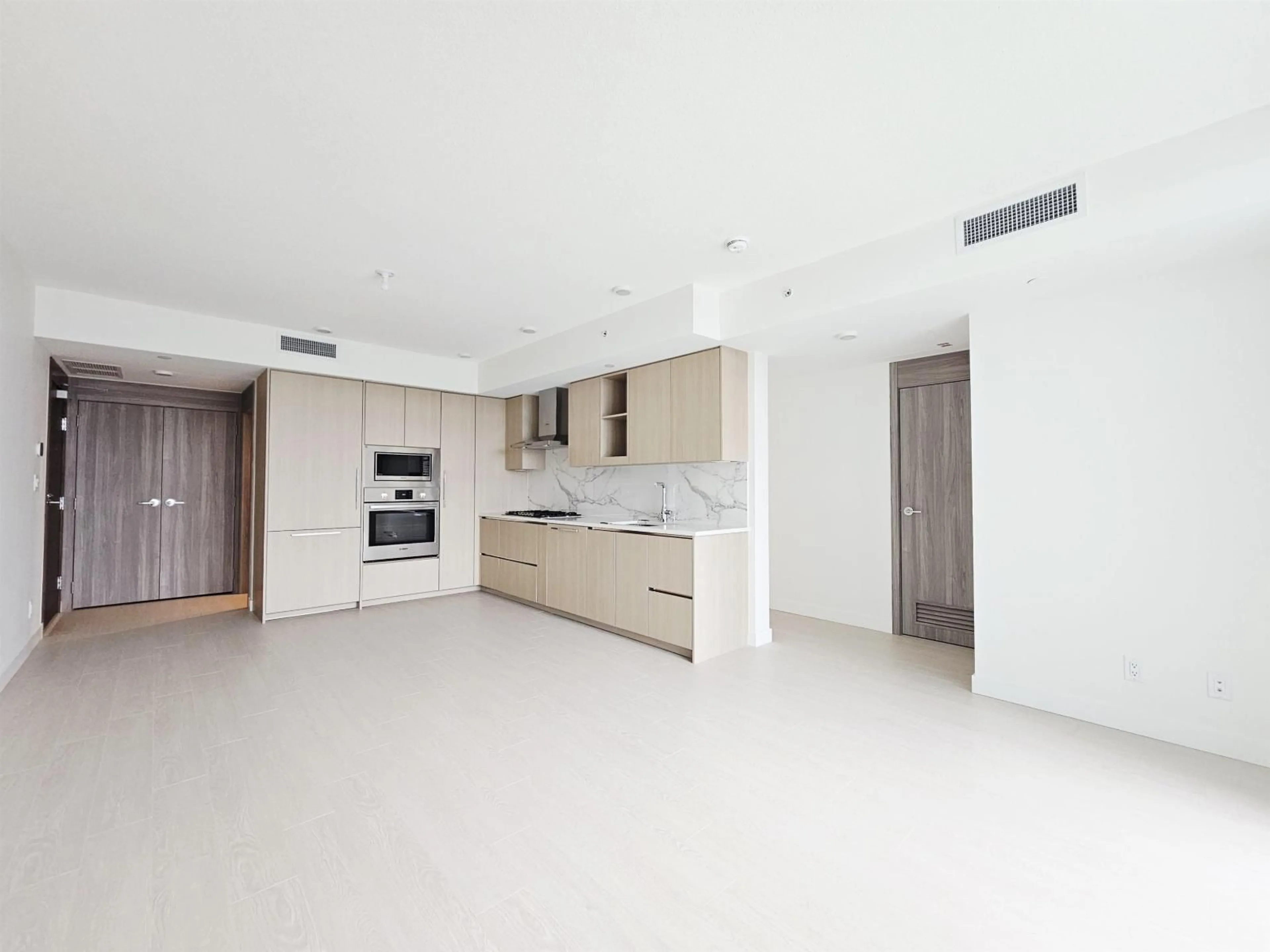 Unknown for 2709 - 13768 100, Surrey British Columbia V3T0V2